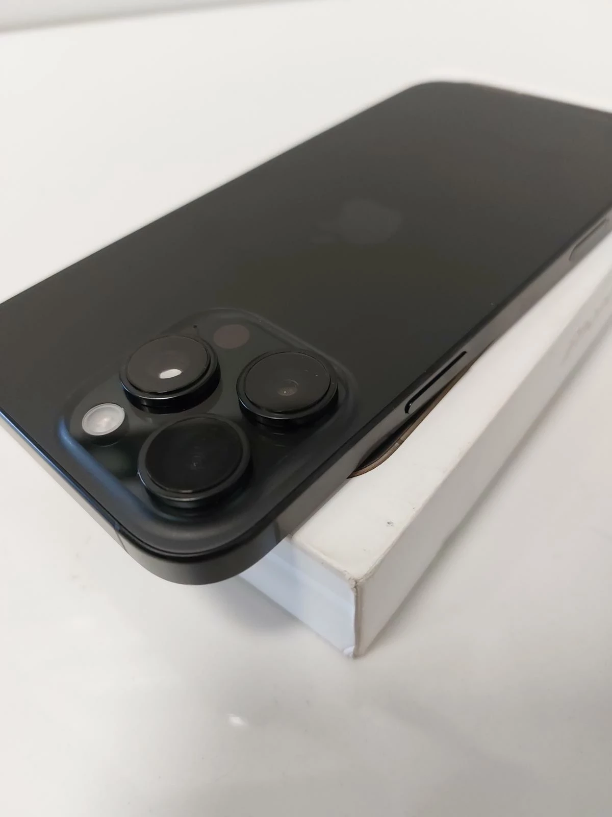 telefon-iphone-16-pro-max-komplet-bateria-100-0-cykli-stan-11323-2