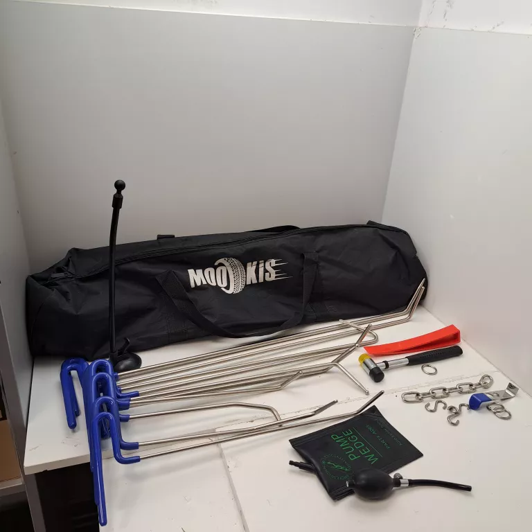 zestaw-do-awaryjnego-otwierania-auta-stan-11323-2