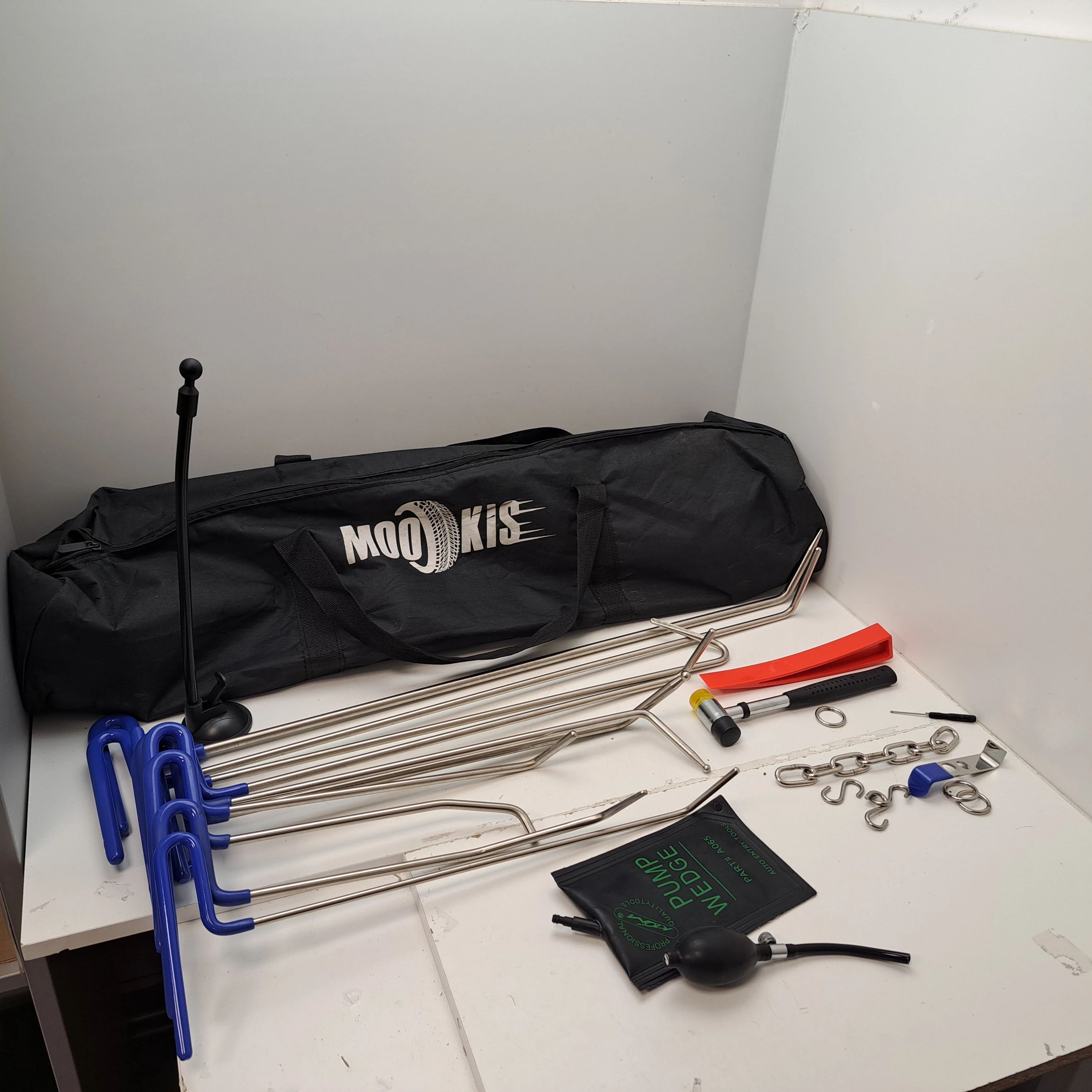 zestaw-do-awaryjnego-otwierania-auta-ean-gtin-4069700168881