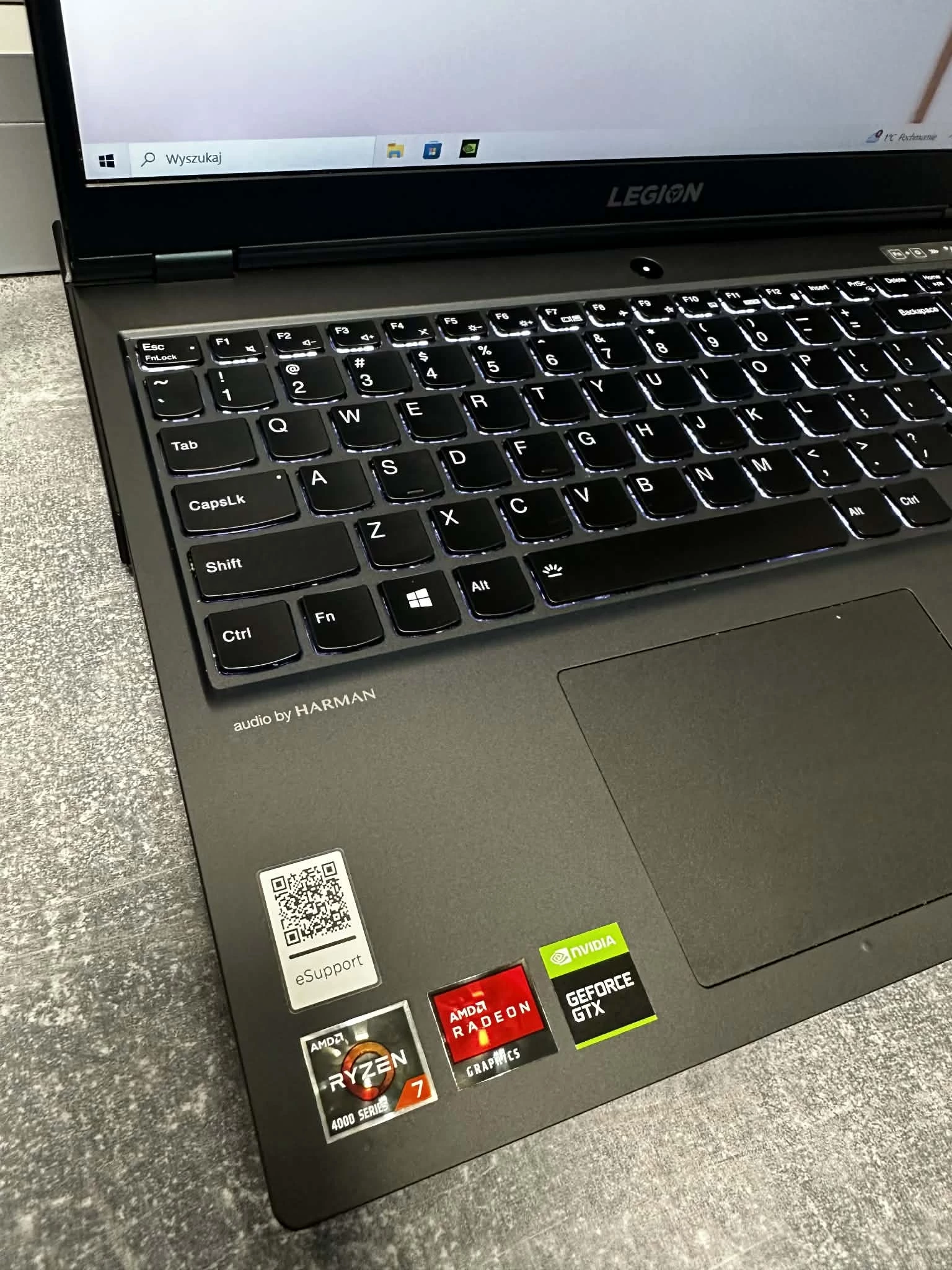 laptop-lenovo-legion-5-15arh05-16512-gb-amd-ryzen-7-gtx-1650-kod-producenta-82b500a6pb