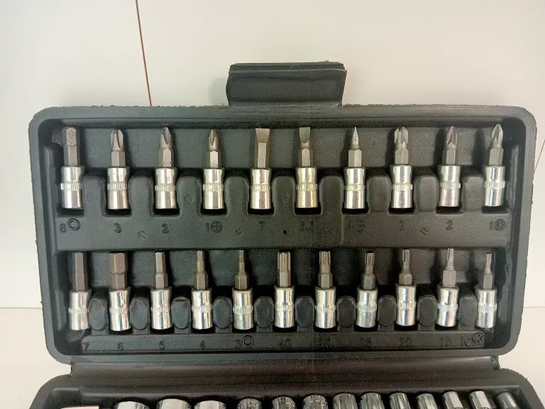 zestaw-kluczy-nasadki-bity-46-elementow-ean-gtin-5903755580467