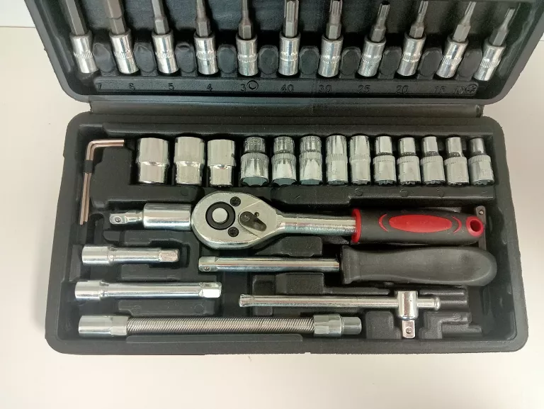 zestaw-kluczy-nasadki-bity-46-elementow-stan-11323-2