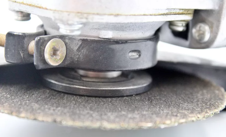 sieciowa-szlifierka-katowa-dh-ag11543s1m-dh43-115-500-w-napiecie-zasilania-23000