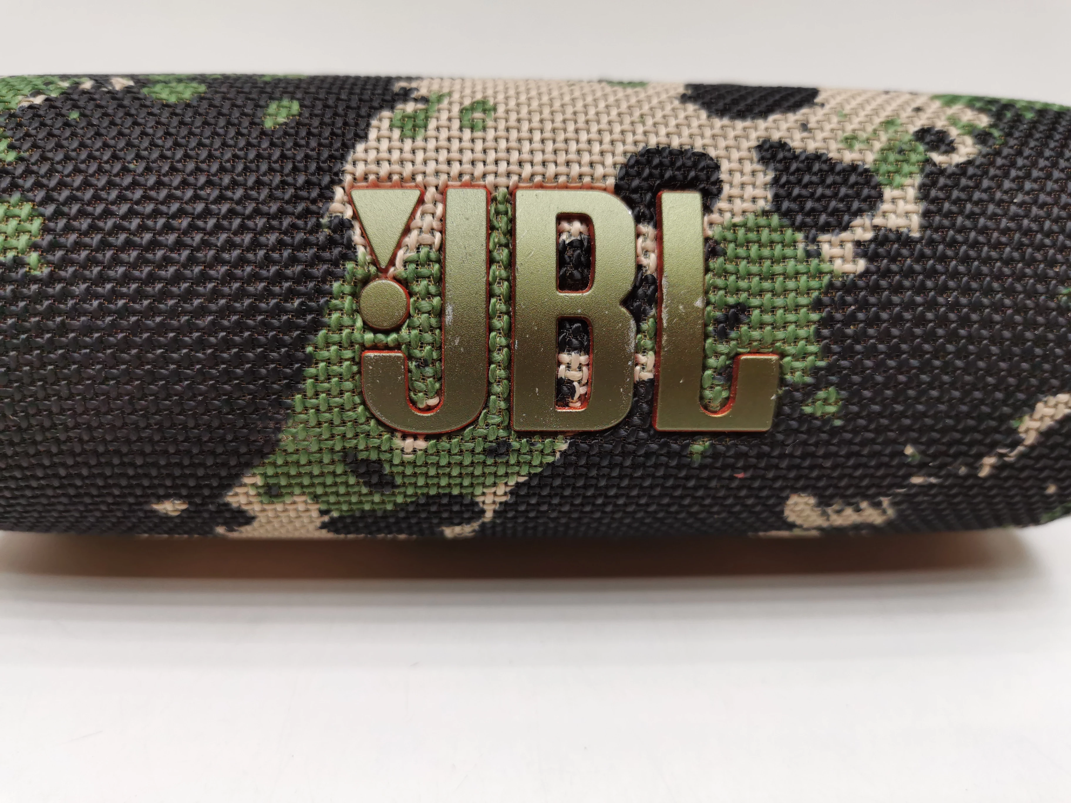 glosnik-przenosny-jbl-flip-6-moro-30-w-ean-gtin-6925281993053