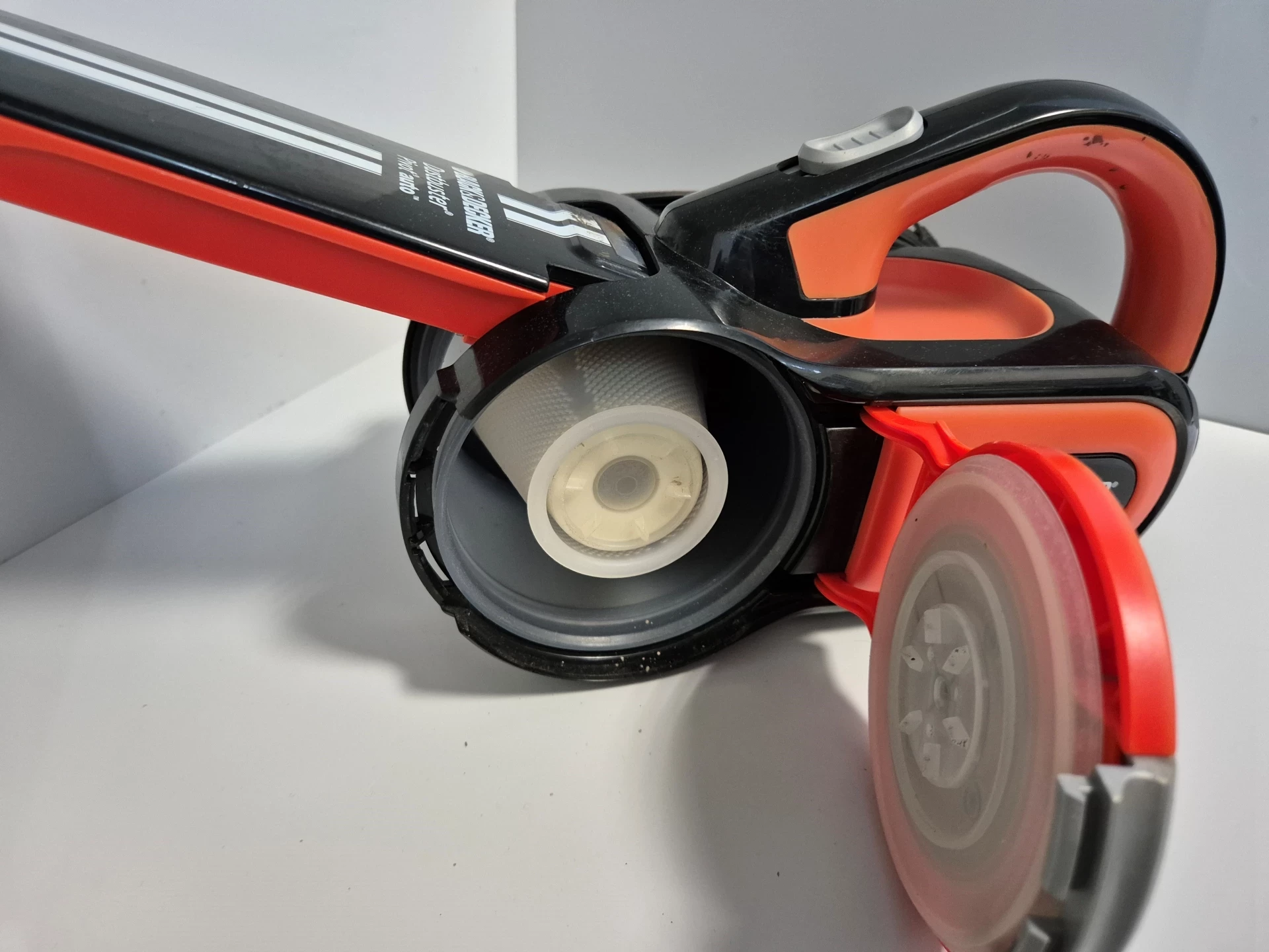 odkurzacz-samochodowy-blackdecker-pav1205-12v-kolor-dominujacy-129357-3