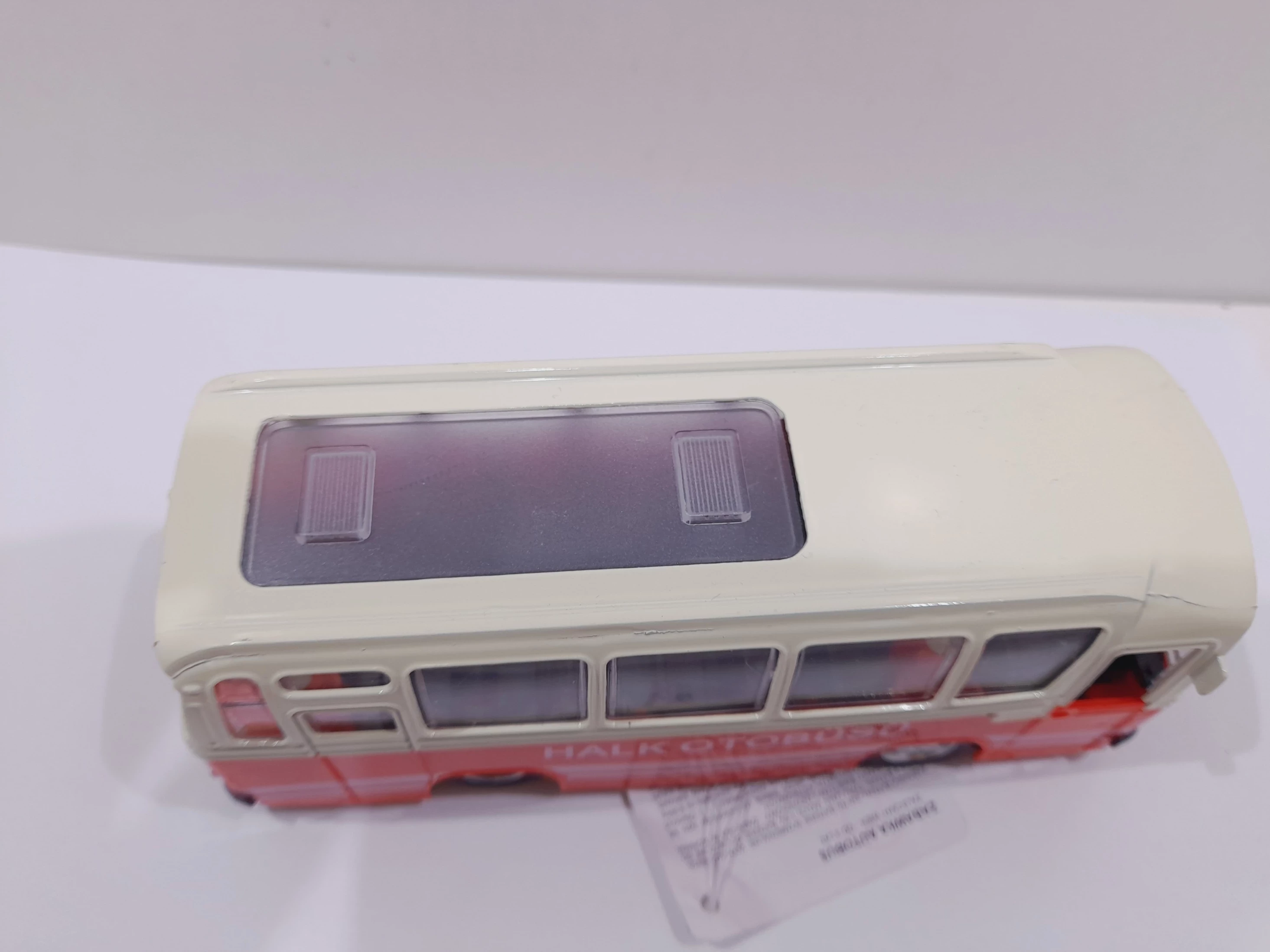 autobus-metalowy-dla-dzieci-zabawka-rodzaj-pojazdu-250388-1923847