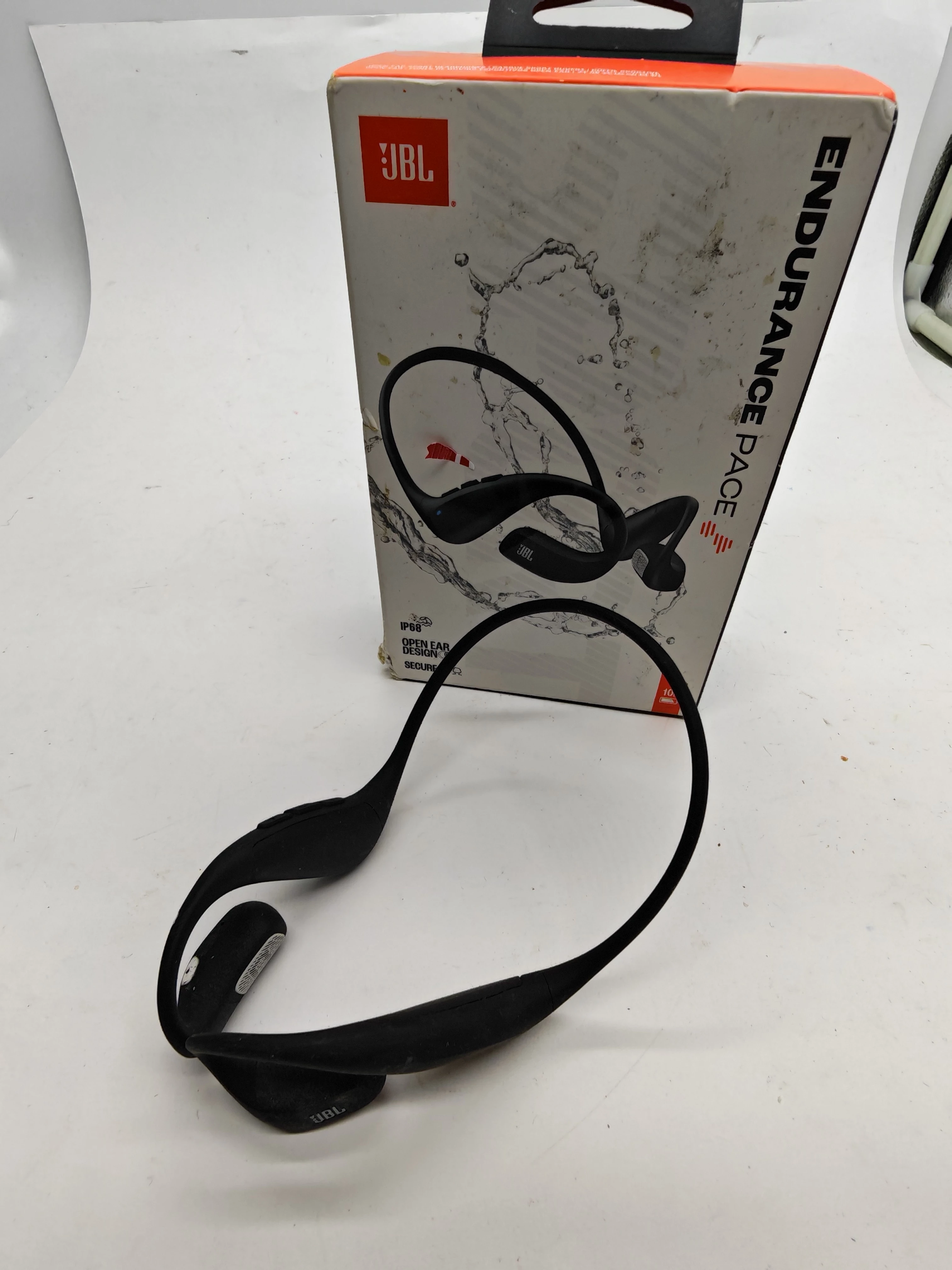 sluchawki-bezprzewodowe-jbl-endurance-pace-glowna-9-walbrzych-sj