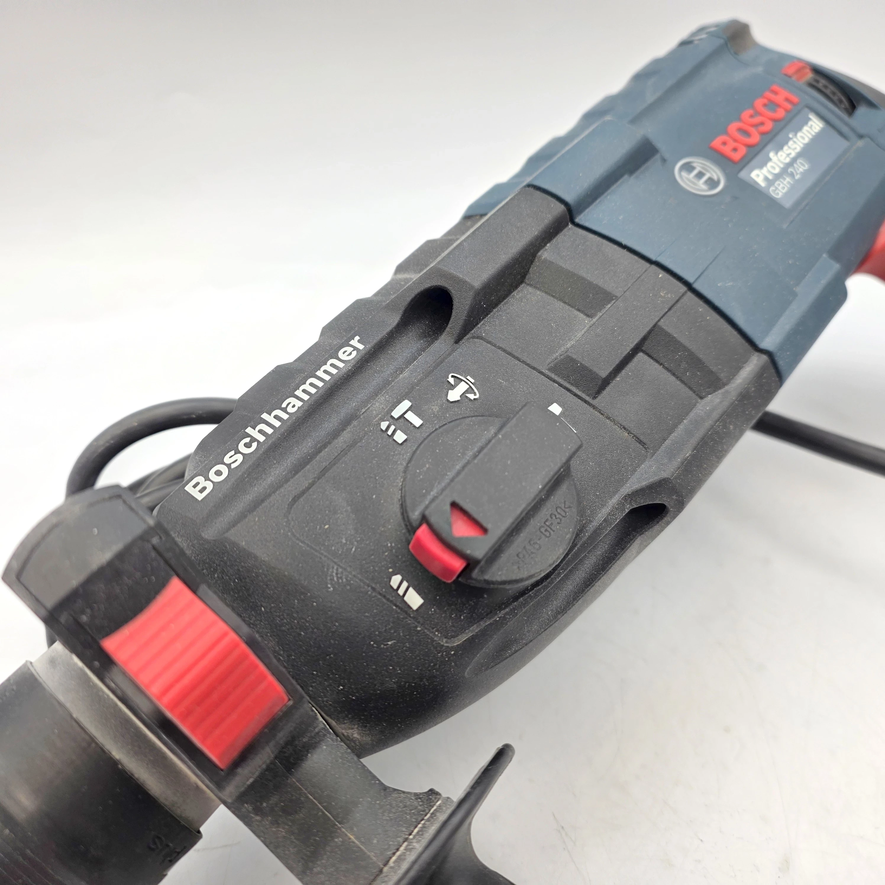 mlotowiertarka-bosch-gbh-240-790w-sds-plus-walizka-stan-11323-2