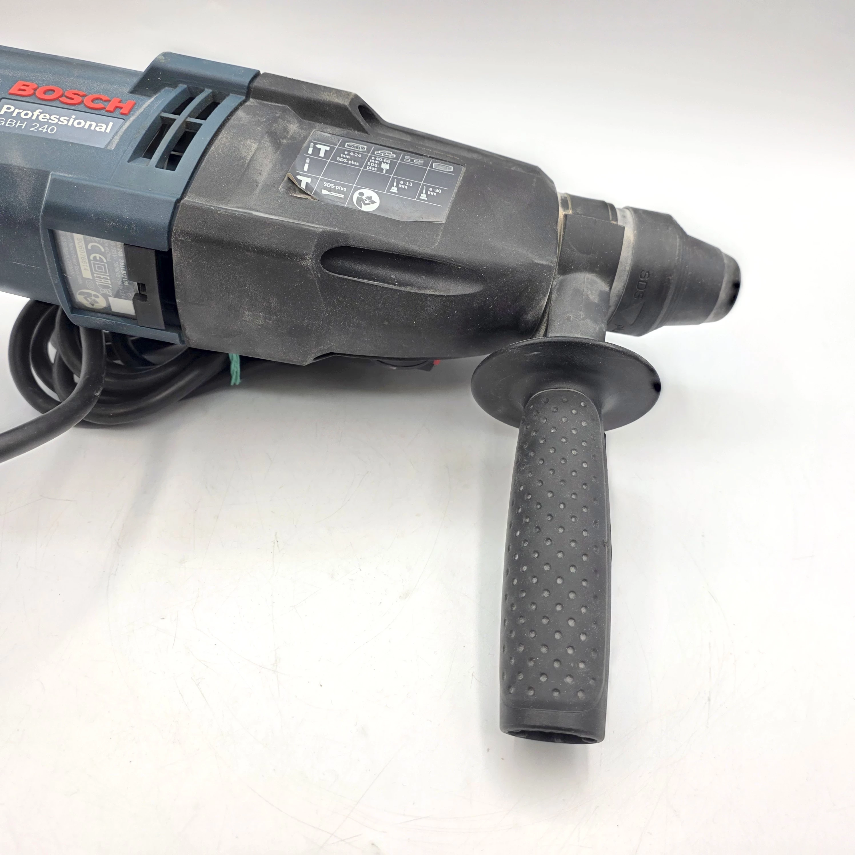 mlotowiertarka-bosch-gbh-240-790w-sds-plus-walizka-energia-udaru-270