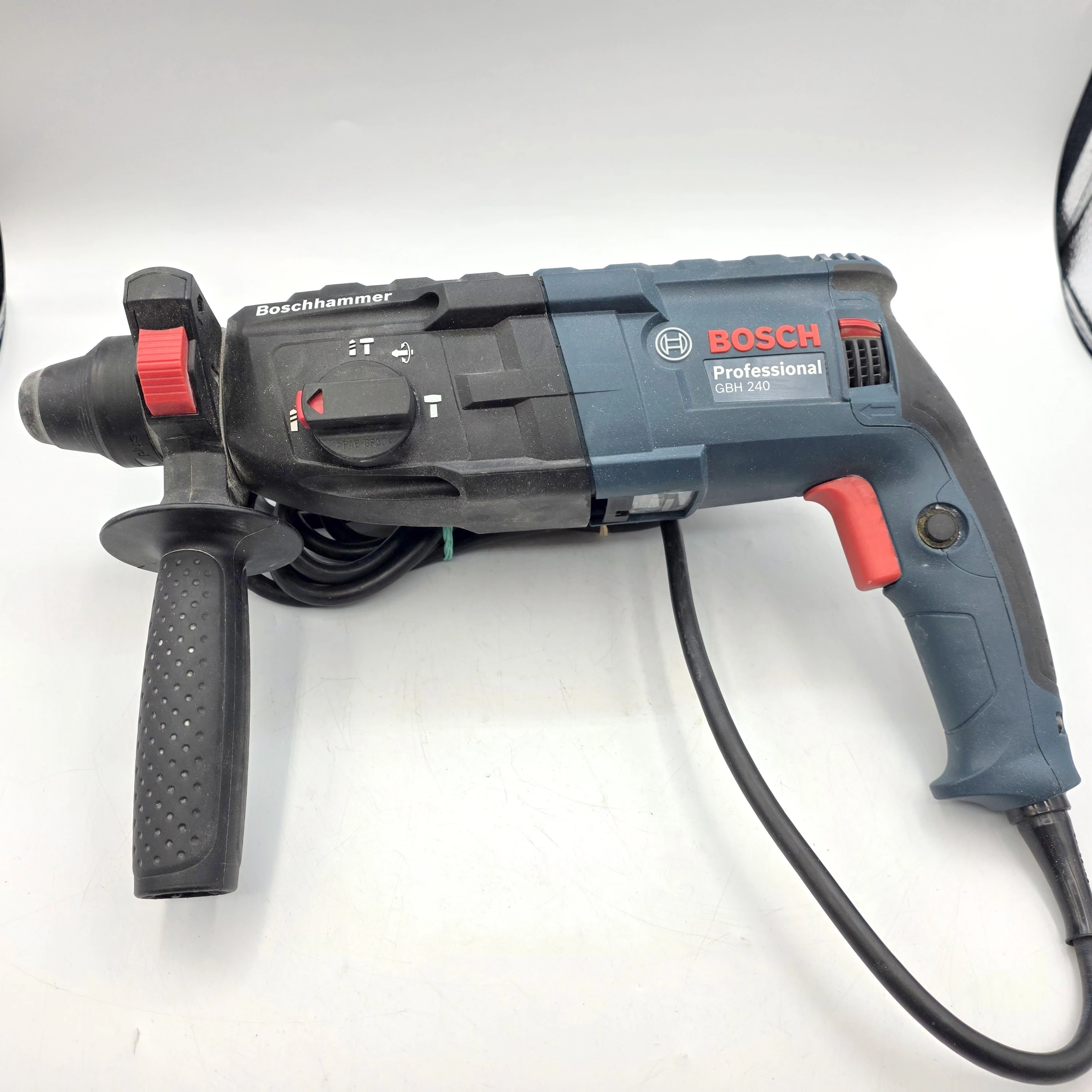 mlotowiertarka-bosch-gbh-240-790w-sds-plus-walizka-3-maja-48-poznan-ska-x