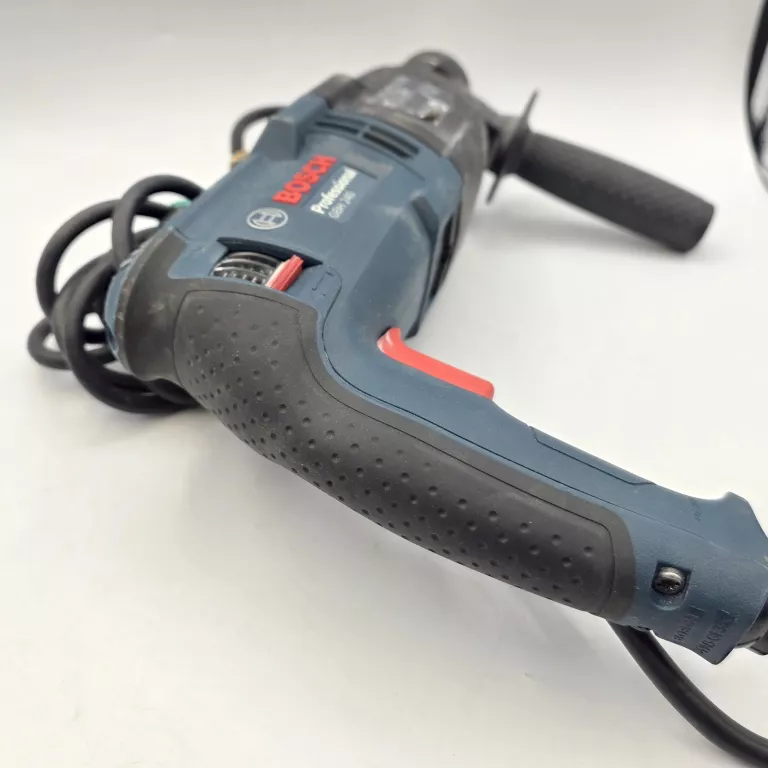 mlotowiertarka-bosch-gbh-240-790w-sds-plus-walizka-typ-uchwytu-128474-1