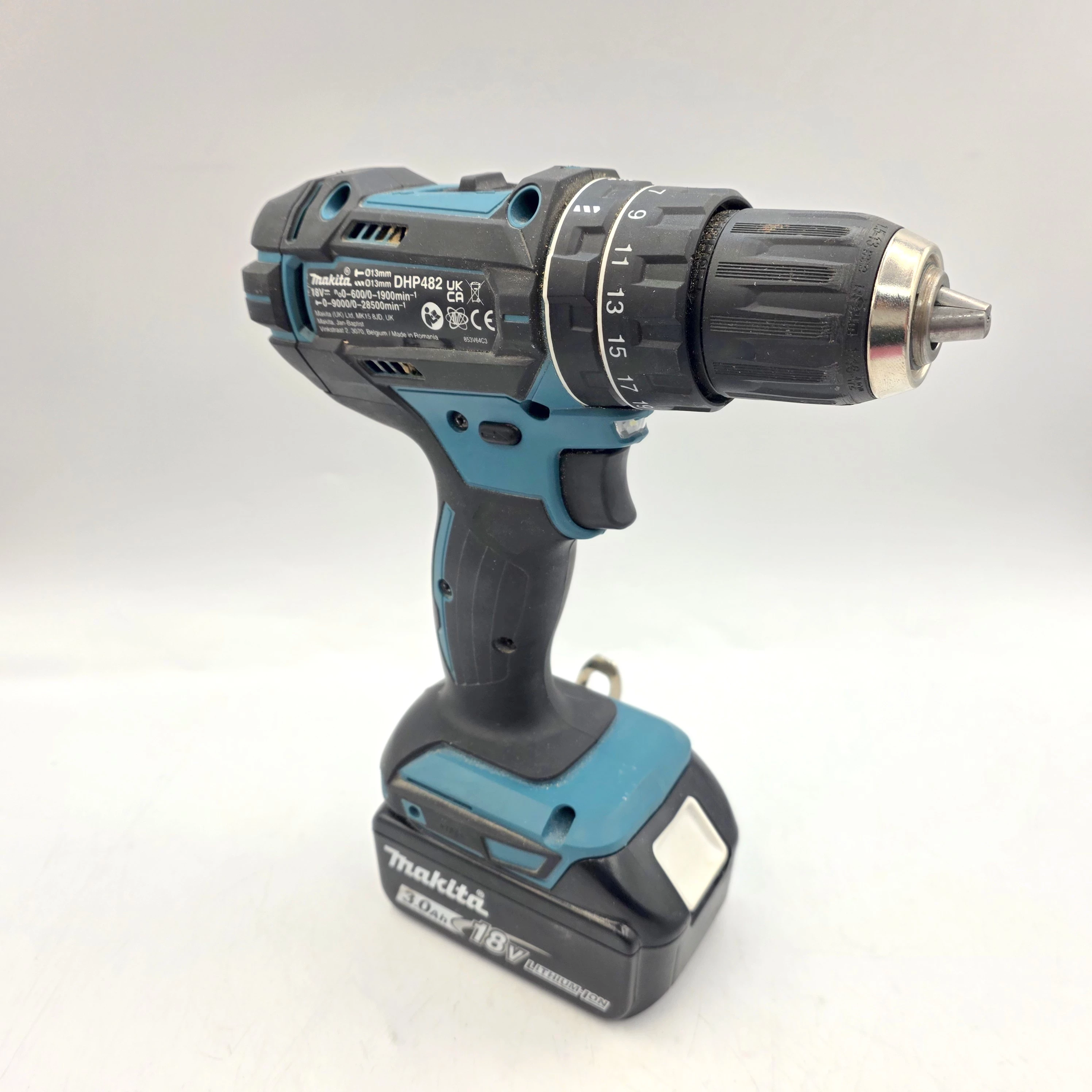 wkretarka-makita-dhp482-18v-aku-30ah-stan-11323-2