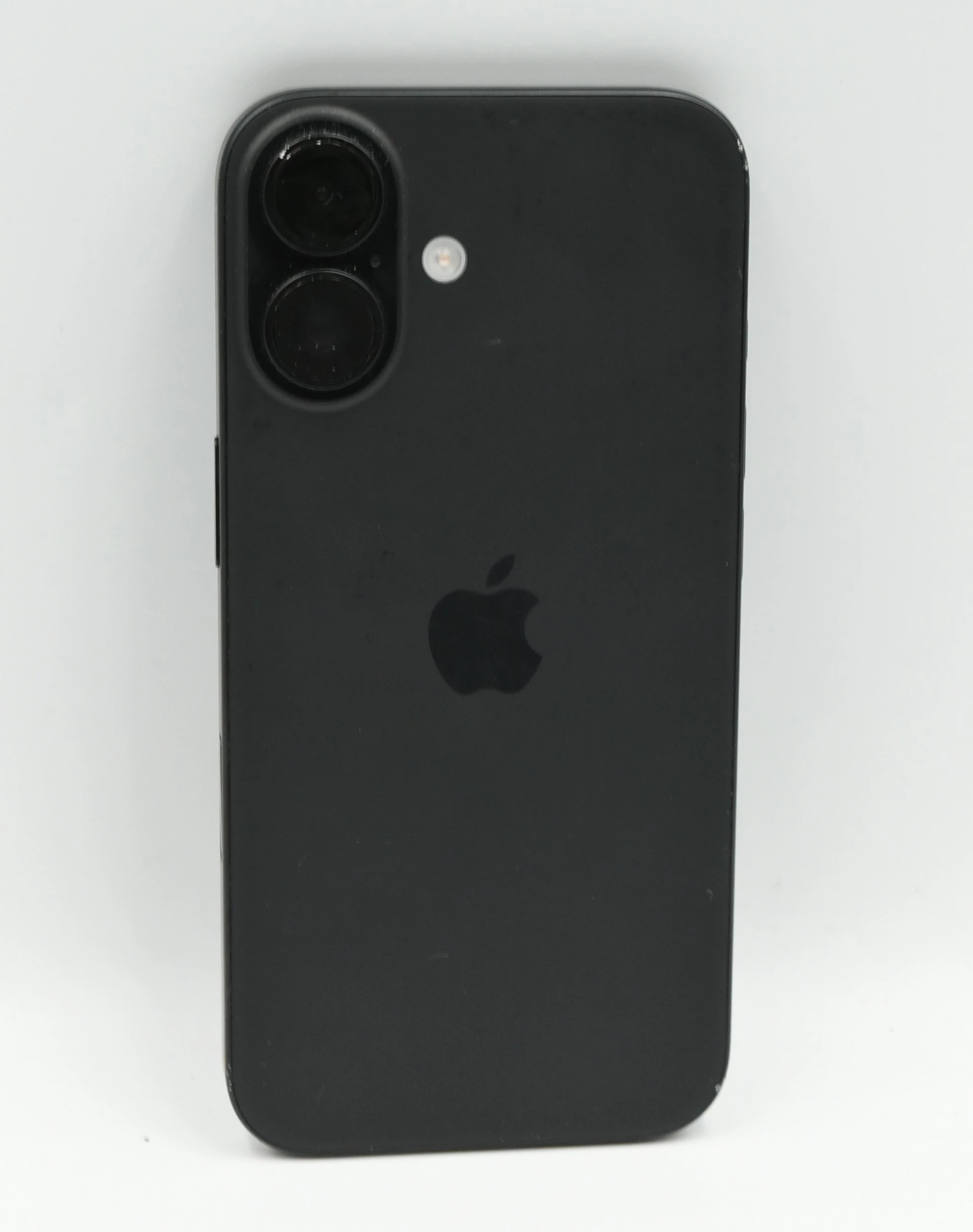 apple-iphone-16-128gb-bateria-97-ean-gtin-195949821844