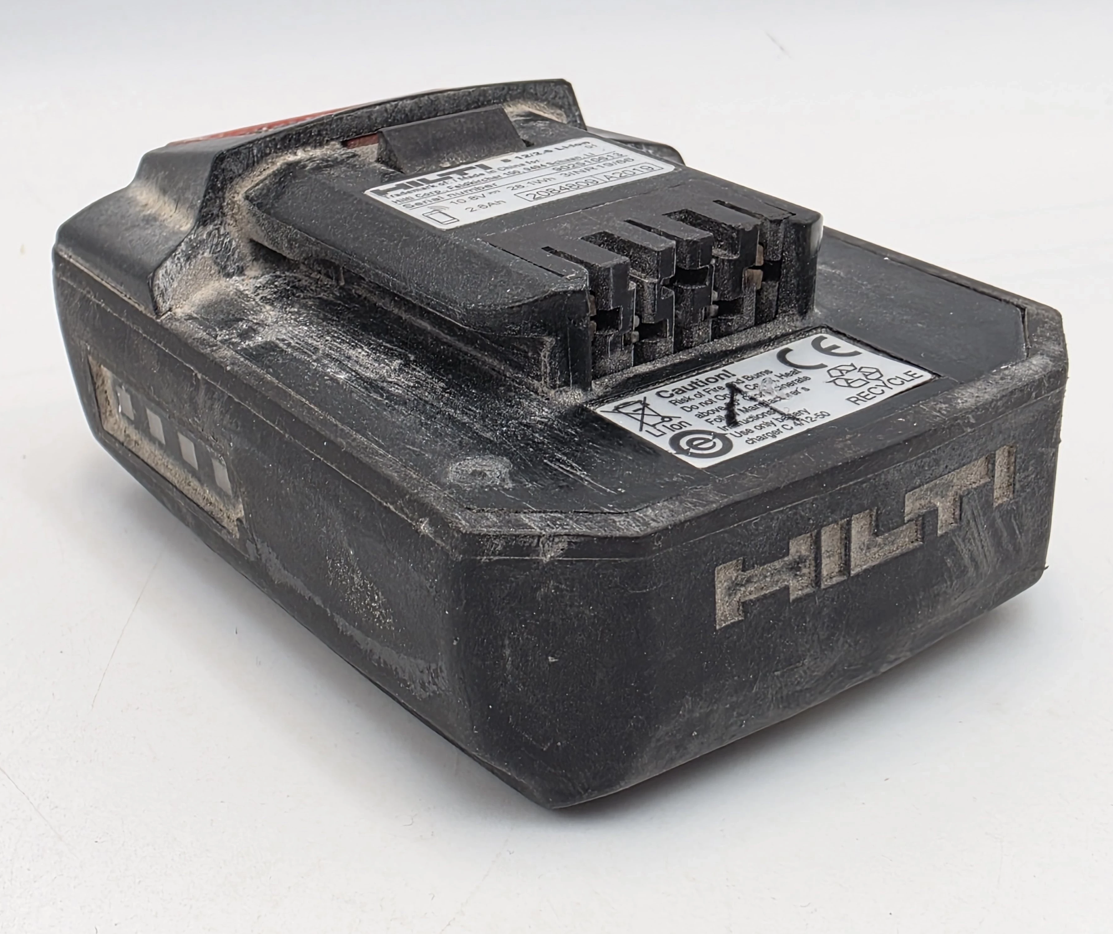 bateria-akumulator-hilti-b12-26ah-108v-ean-gtin-7613023892168