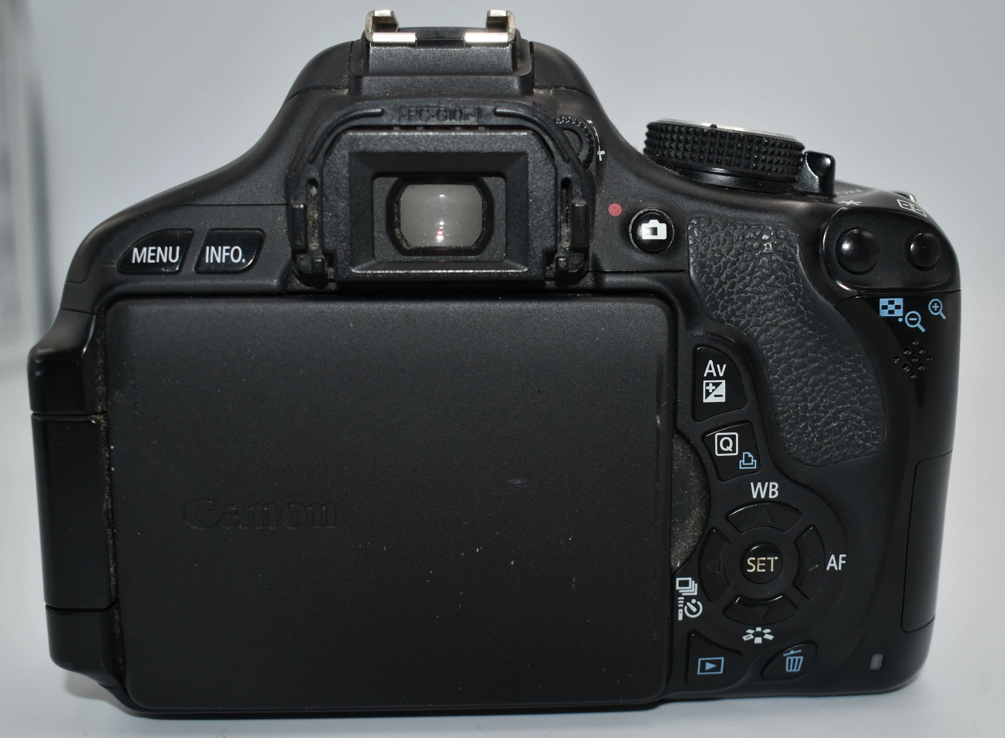 aparat-canon-eos-600d-obiektyw-tamron-af-70-300mm-14-56-canon-rozmiar-matrycy-206882-228774