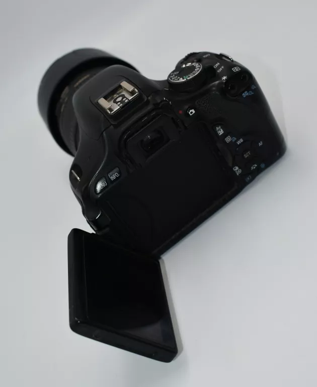 aparat-canon-eos-600d-obiektyw-tamron-af-70-300mm-14-56-canon-w-zestawie-814-1