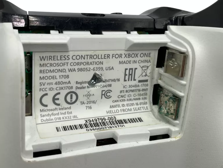 konsola-microsoft-xbox-one-s-model-1681-500gb-4k-pad-opis-stan-11323-2