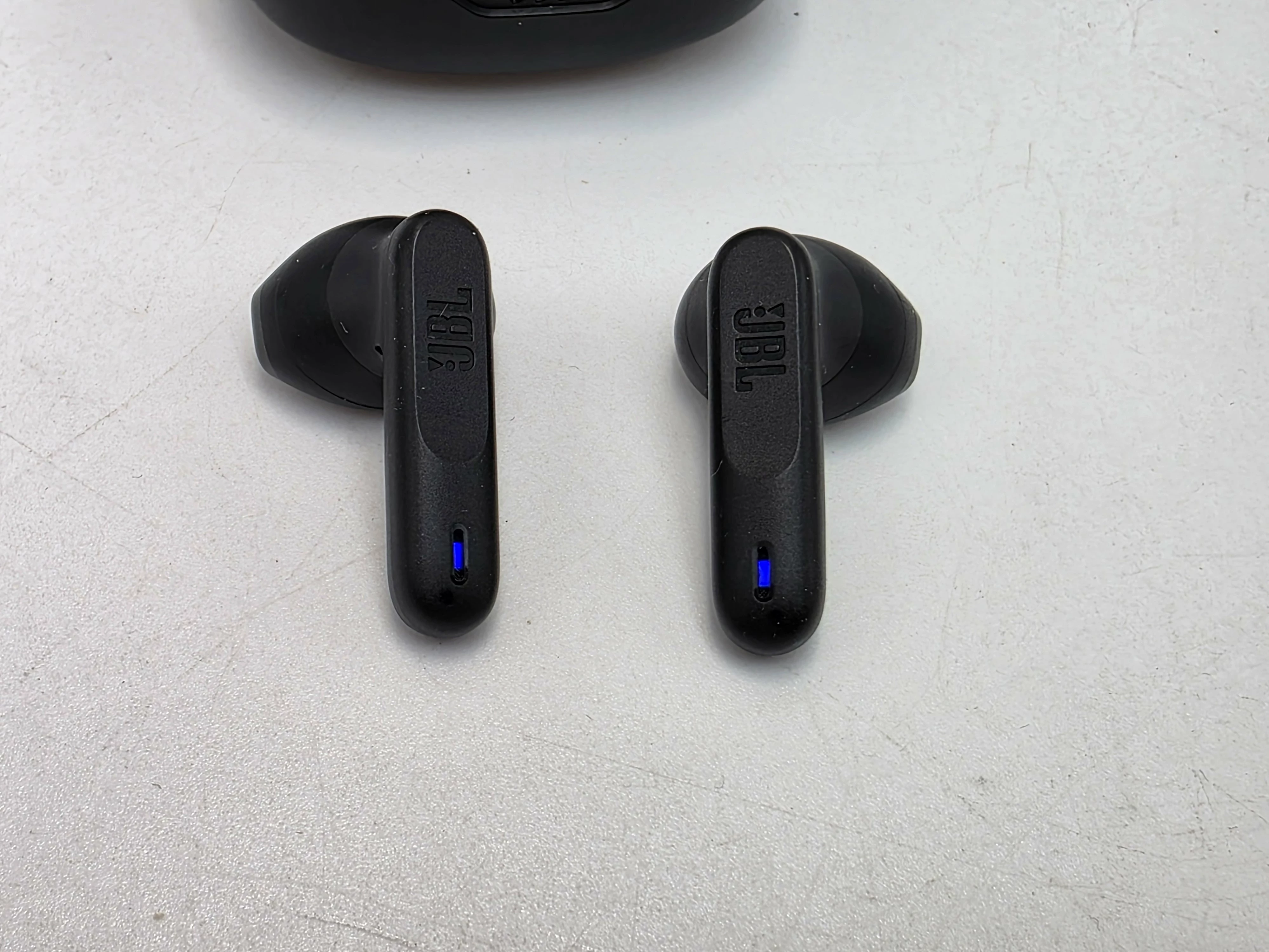 sluchawki-bezprzewodowe-douszne-jbl-wave-flex-stan-11323-2