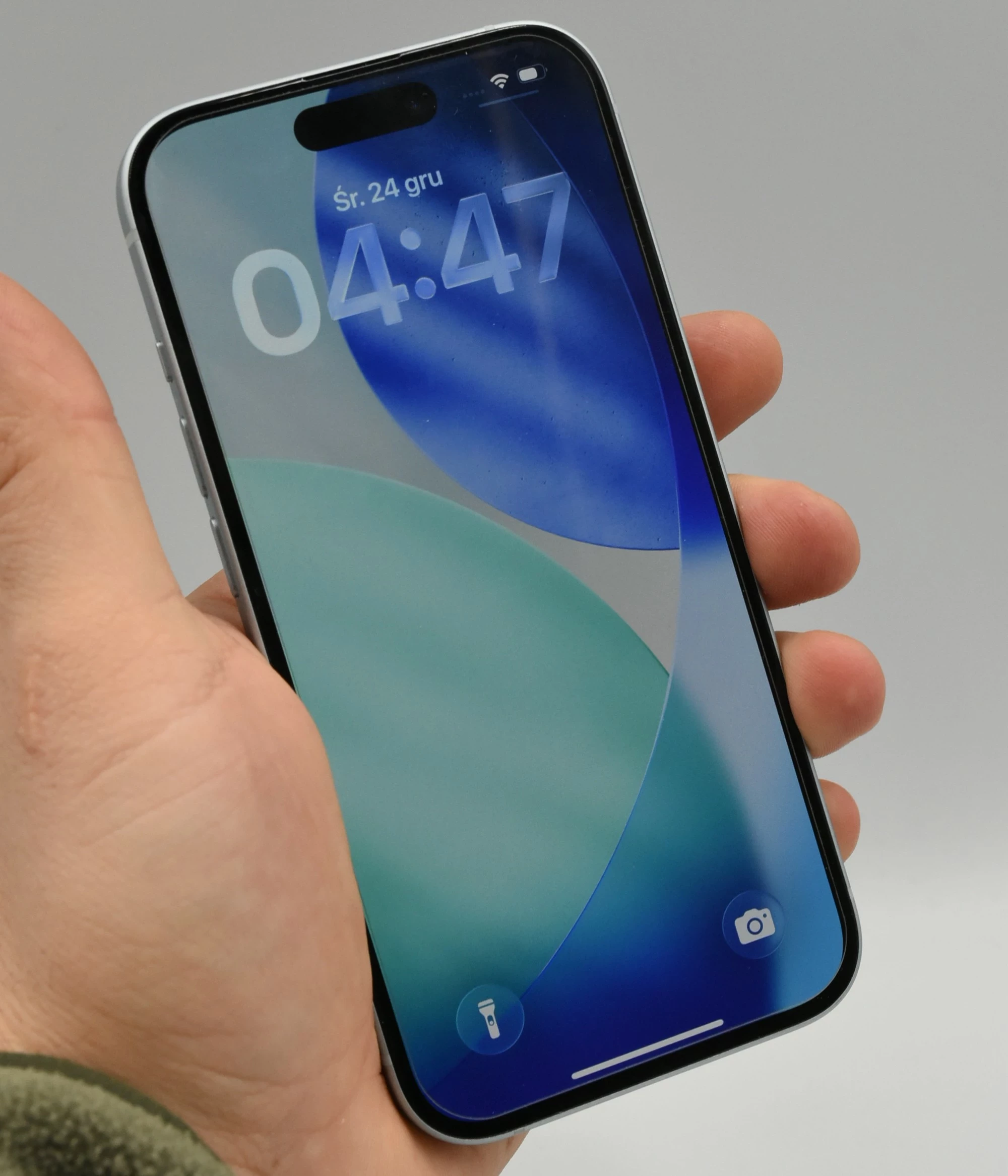 apple-iphone-15-128gb-niebieski-przekatna-ekranu-610