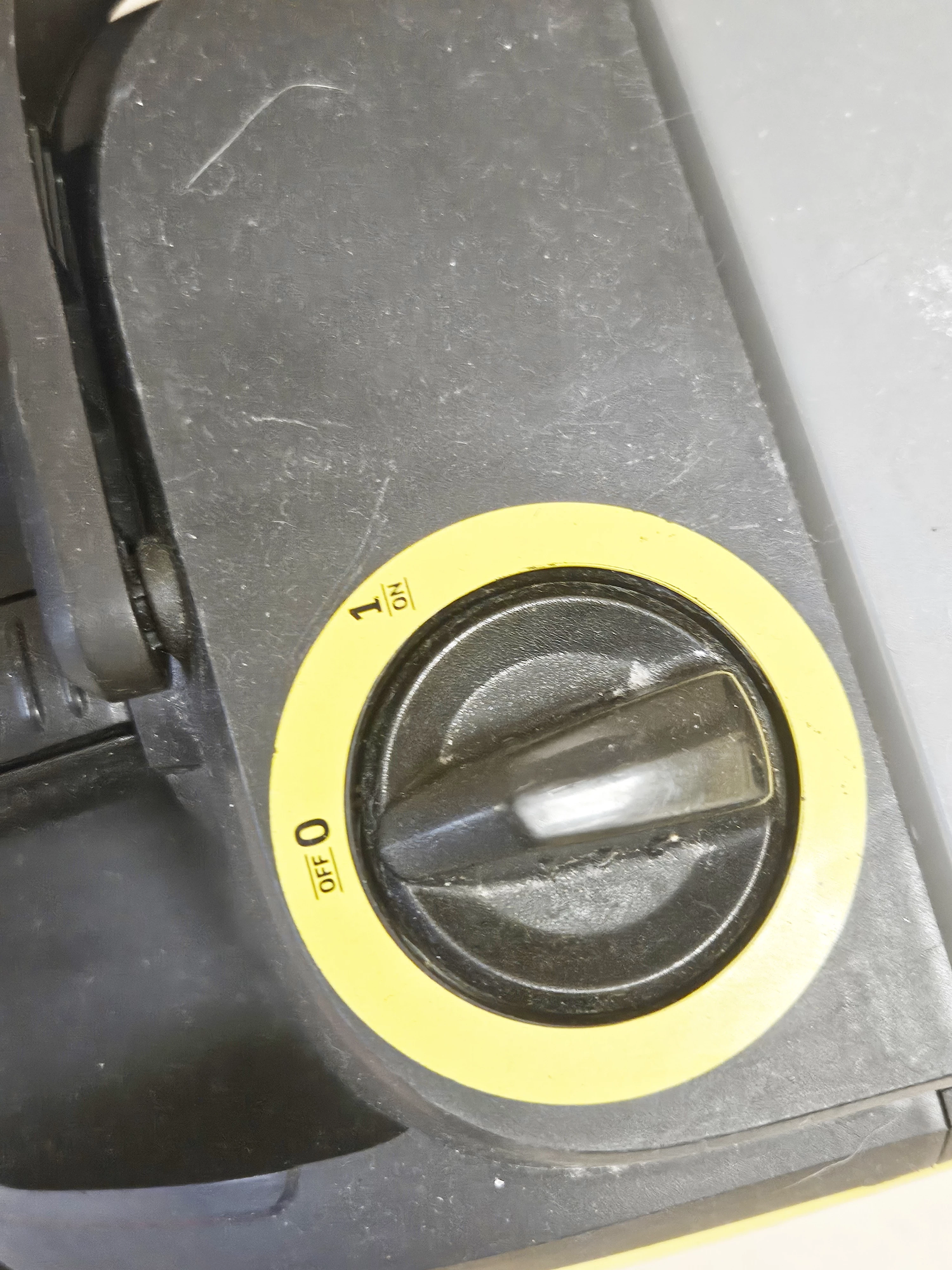 odkurzac-pioracy-karcher-kolor-dominujacy-129357-11