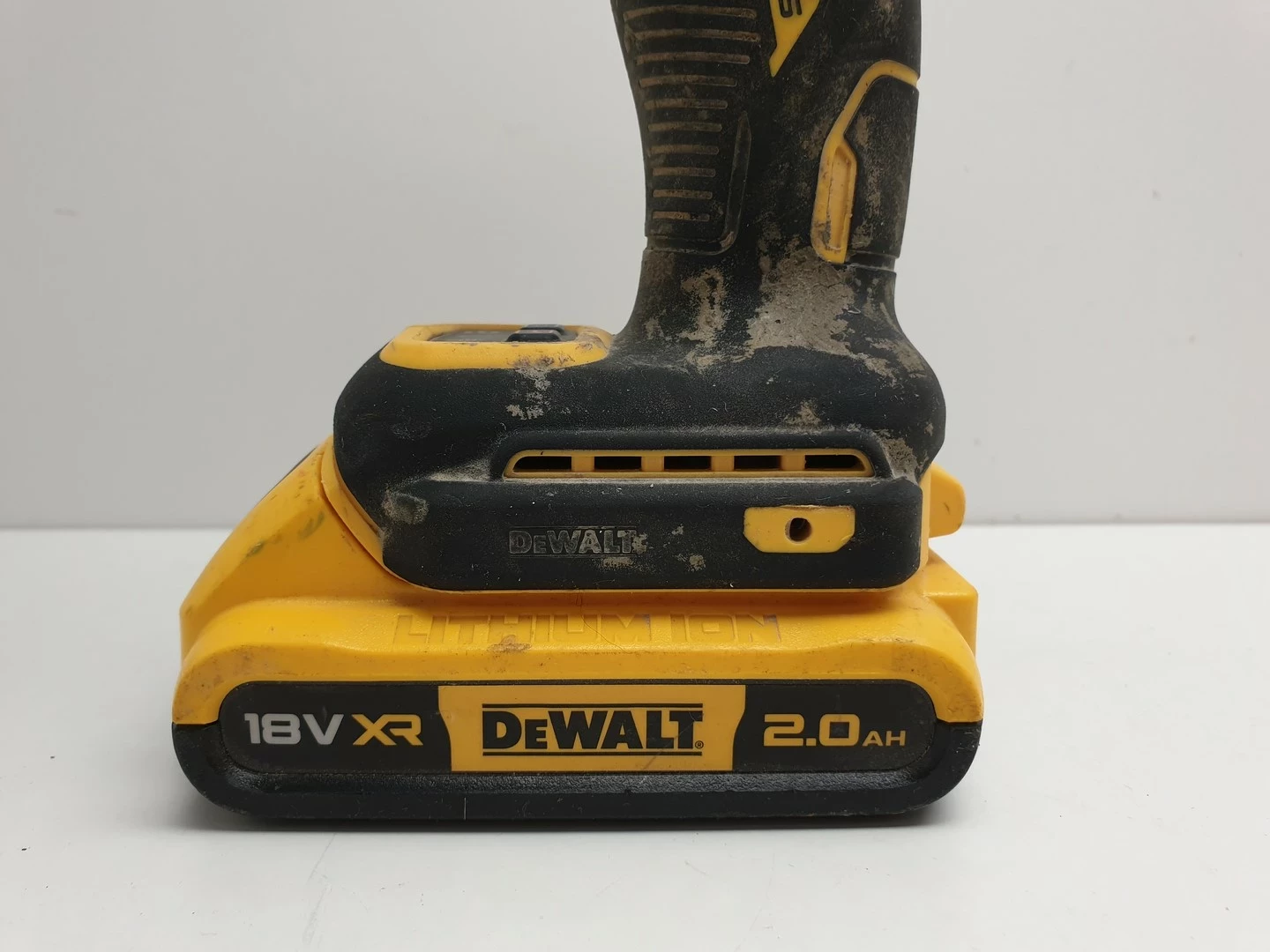 klucz-udarowy-dewalt-dcf-922-18v-akumulator-2ah-rodzaj-248276-891077