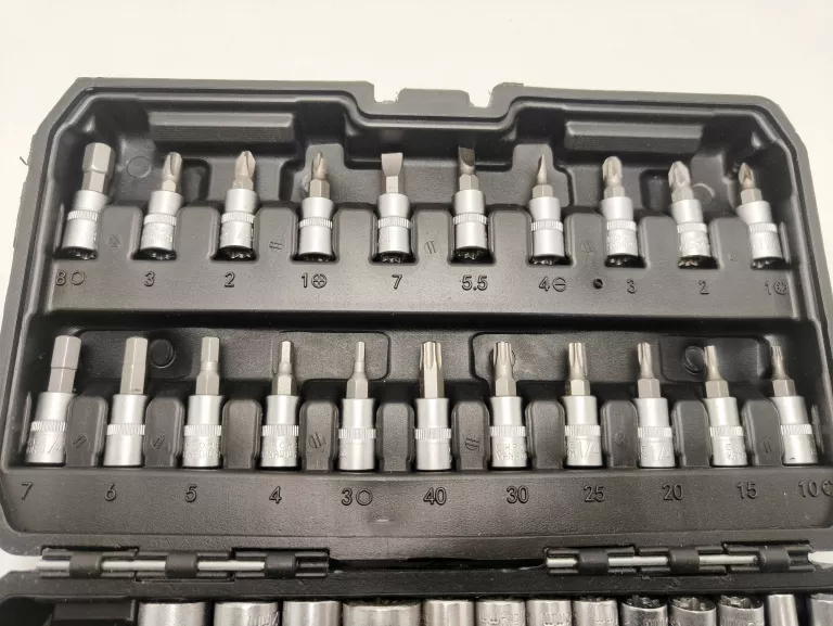 zestaw-niteo-tools-z-grzechotka-i-koncowkami-stan-11323-2