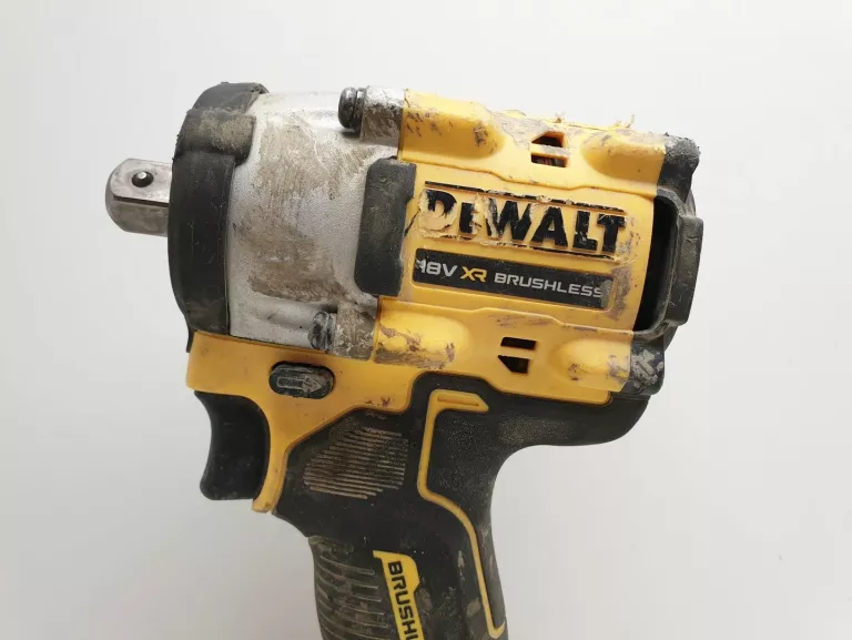 klucz-udarowy-dewalt-dcf-922-18v-akumulator-2ah-ean-gtin-5035048743812