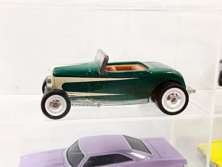zestaw-samochodow-hot-wheels-w-pudelku-stan-11323-2