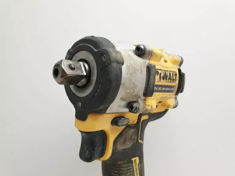 klucz-udarowy-dewalt-dcf-922-18v-akumulator-2ah-stan-11323-2