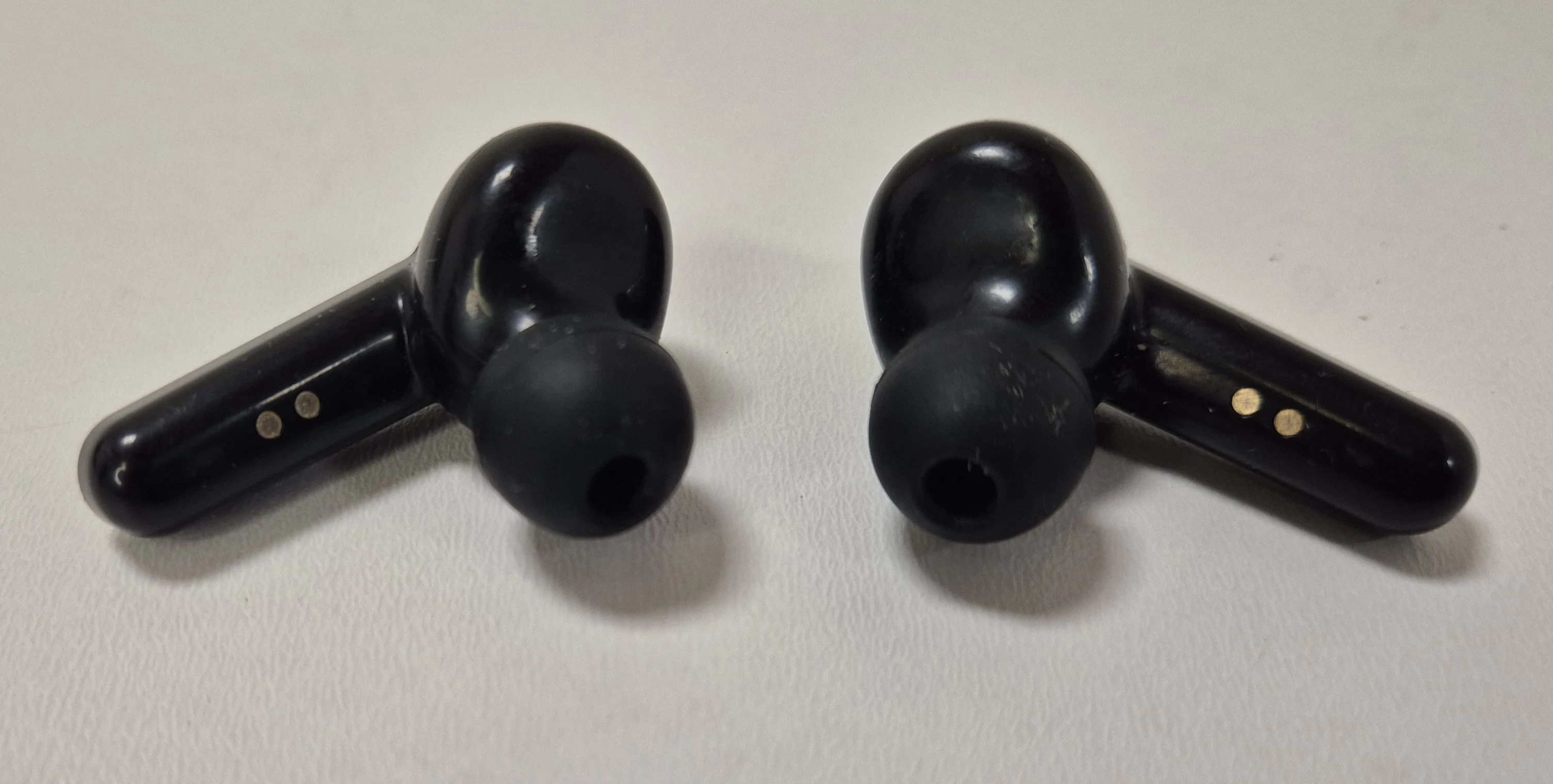 sluchawki-bezprzewodowe-tws-2411-kod-producenta-98438003981000001500