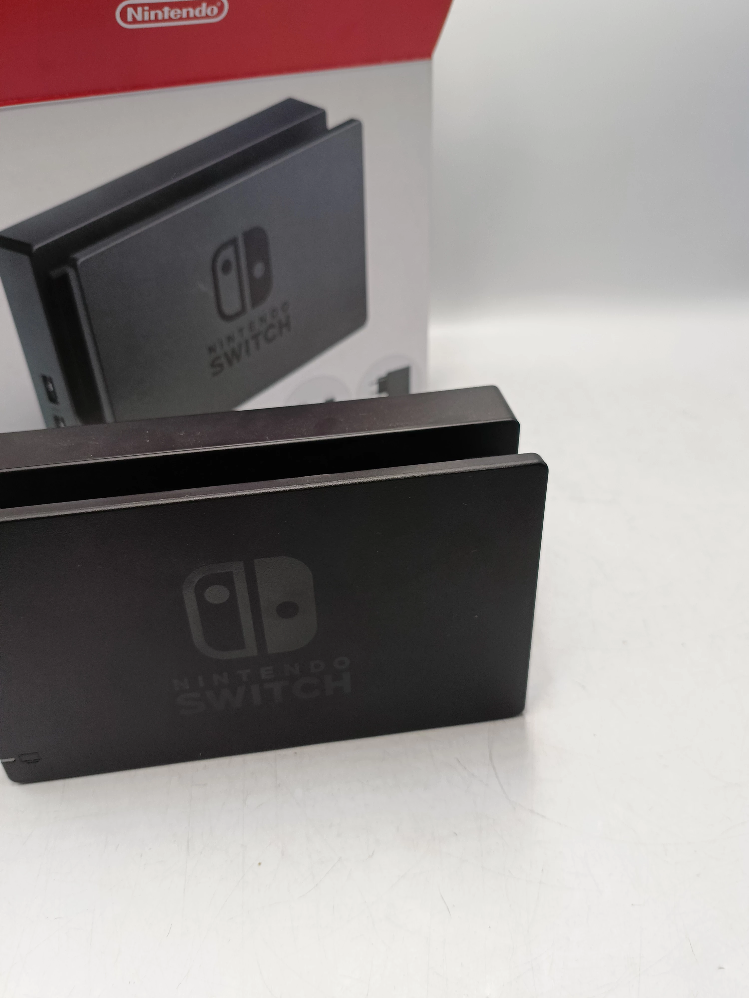 nintendo-switch-dock-stan-11323-2