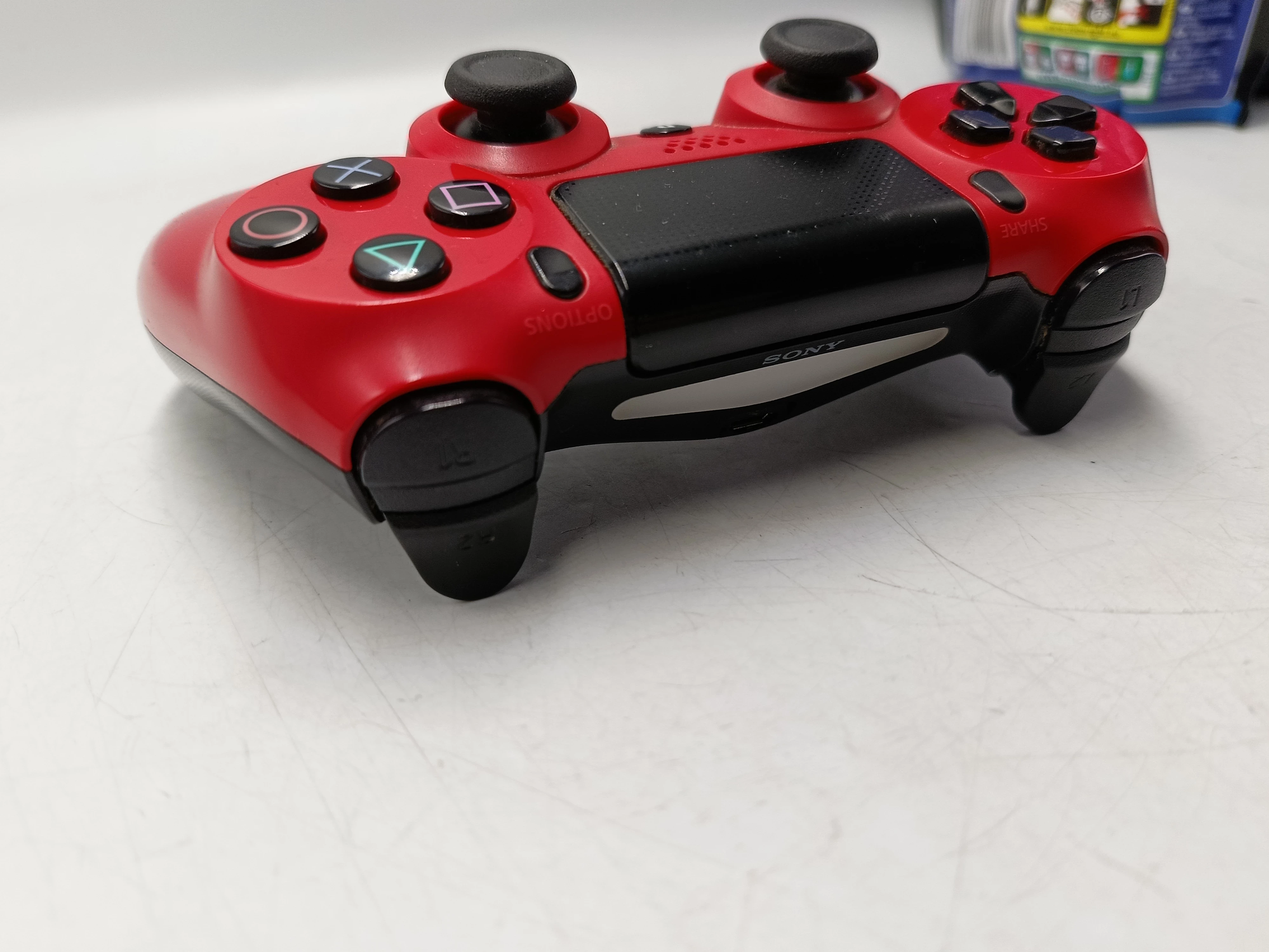 pad-do-playstation-4-czerwony-sposob-podlaczenia-210654-2