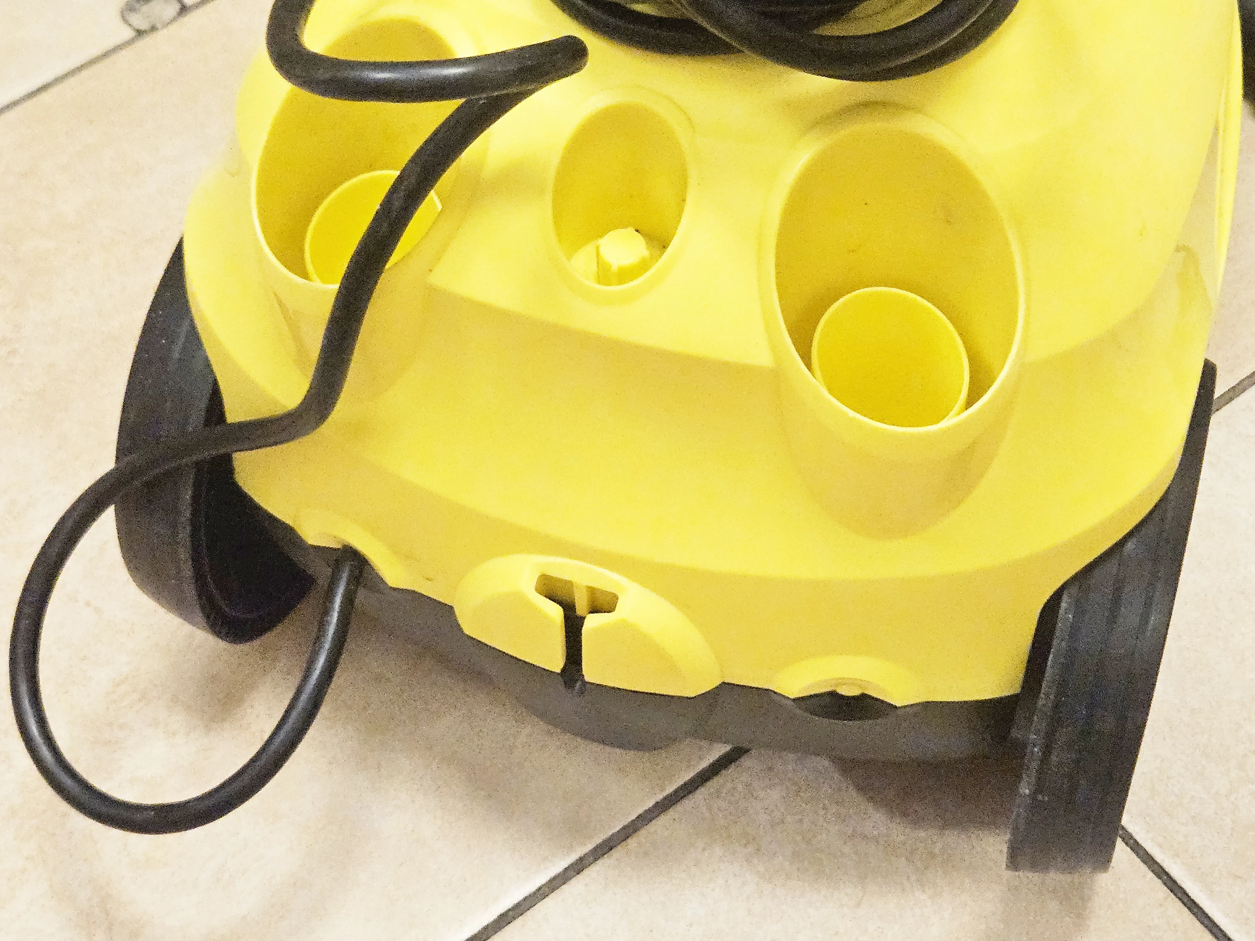 odkurzacz-workowy-karcher-stan-11323-2