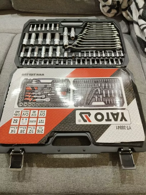 zestaw-narzedziowy-kluczy-216-elementow-yt-38841-stan-11323-1