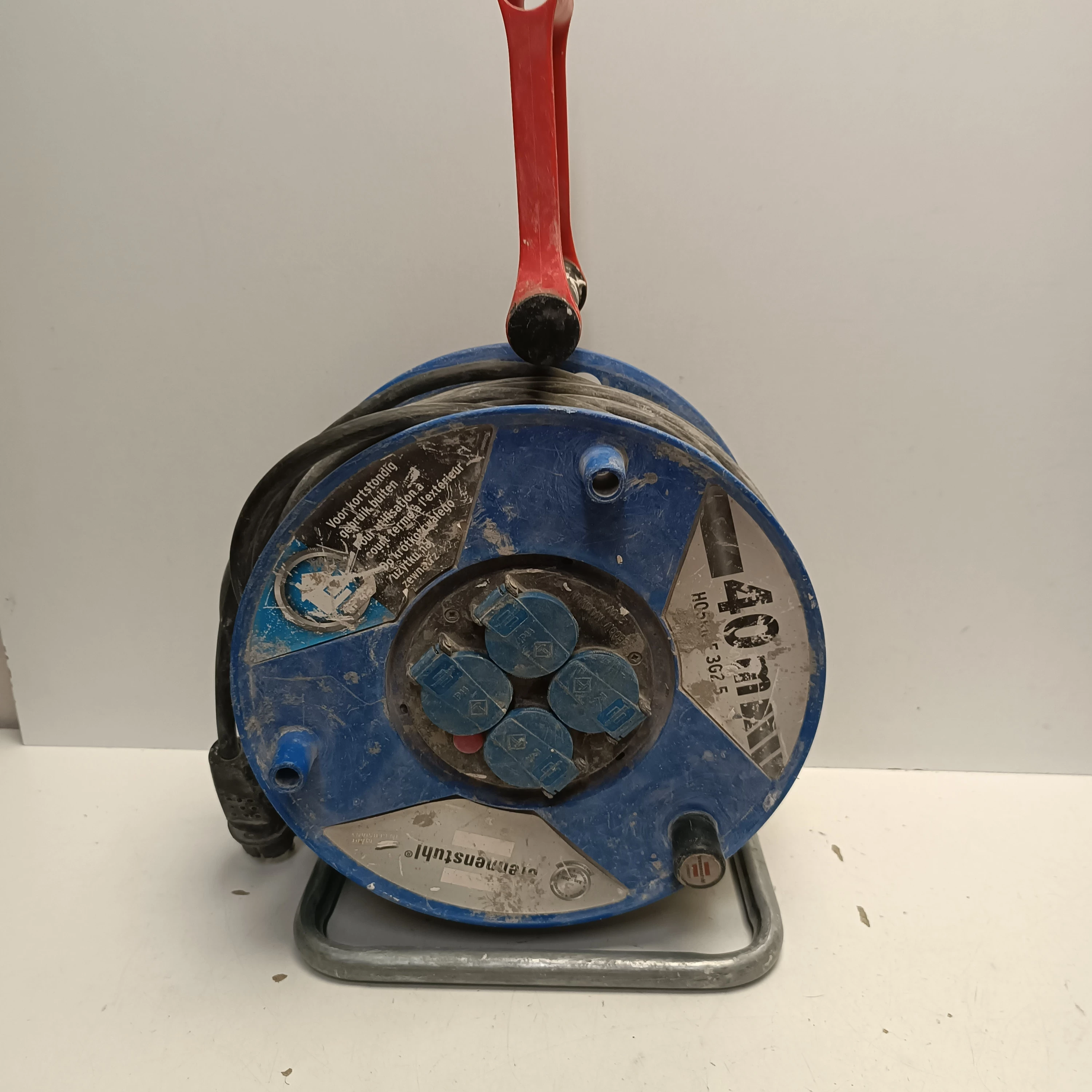 przedluzacz-bebnowy-brennenstuhl-garant-ip44-40m-ean-gtin-4007123053834