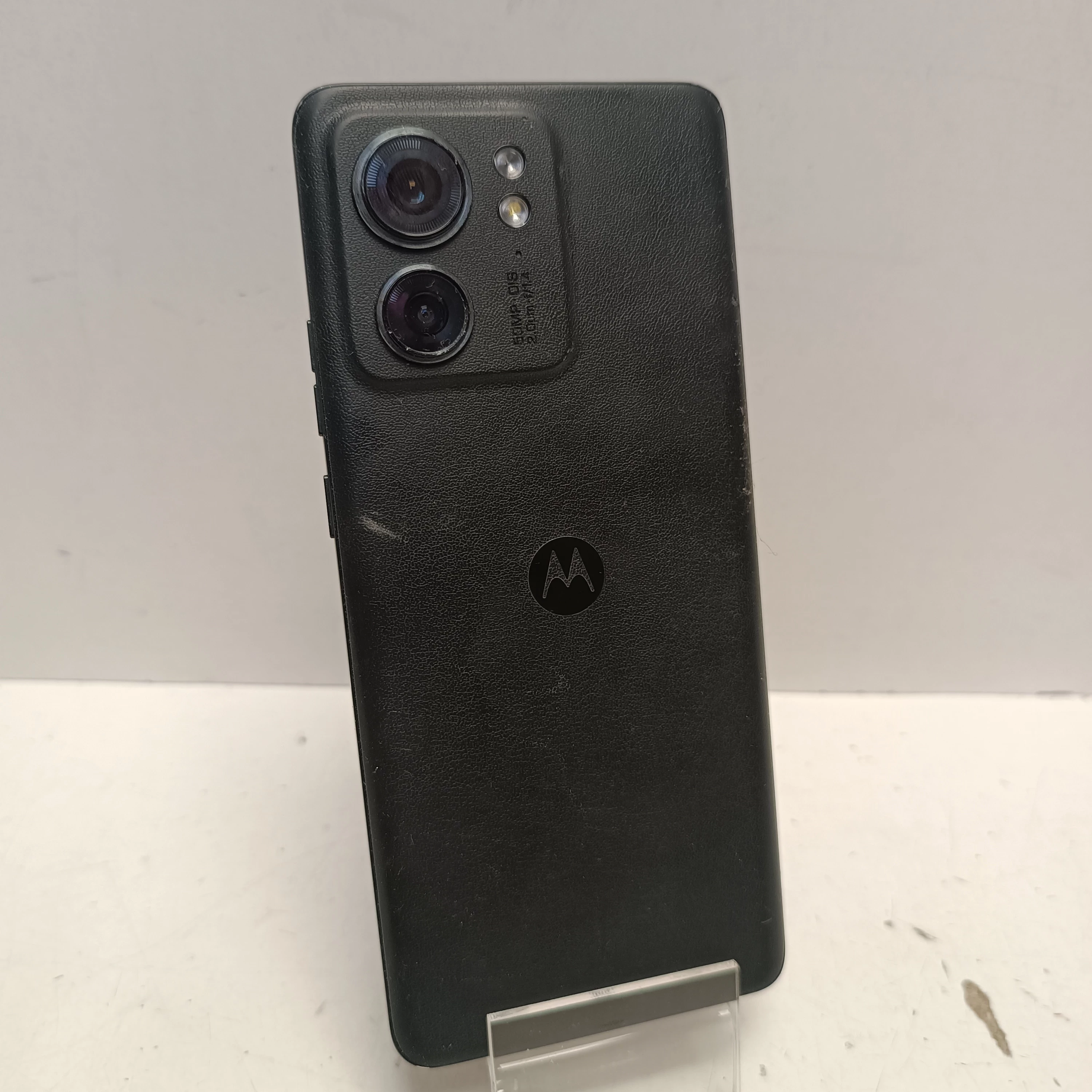 telefon-motorola-edge-40-zbity-ekran-8256gb-wbudowana-pamiec-202869-214185