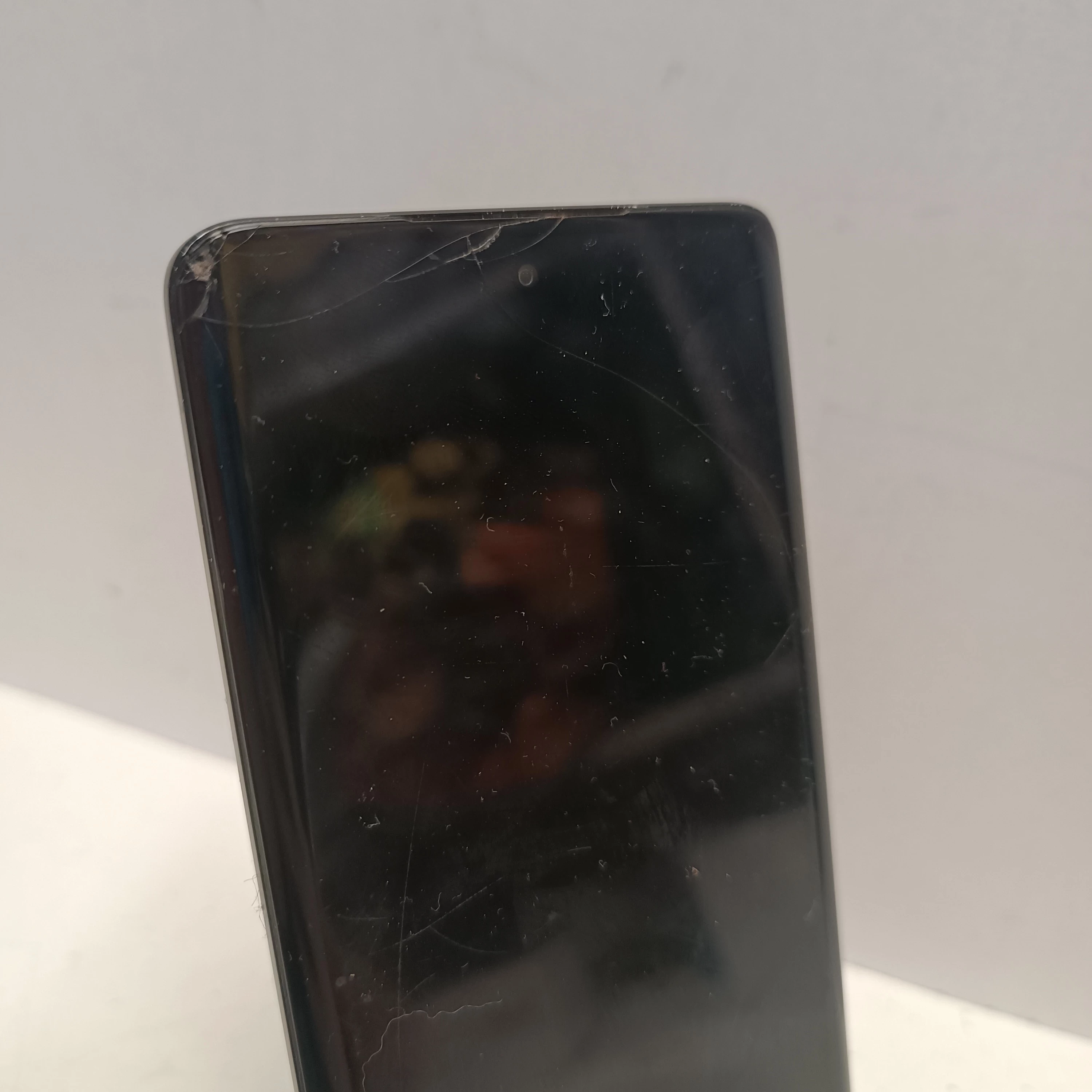 telefon-motorola-edge-40-zbity-ekran-8256gb-stan-11323-238062