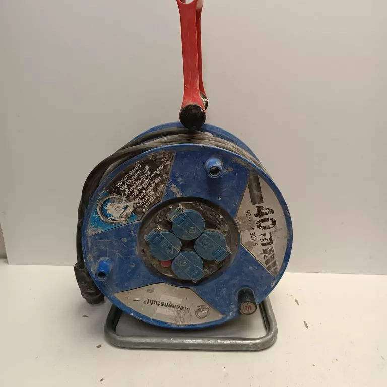 przedluzacz-bebnowy-brennenstuhl-garant-ip44-40m-ean-gtin-4007123053834