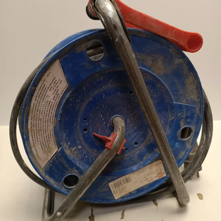 przedluzacz-bebnowy-brennenstuhl-garant-ip44-40m-typ-129916-8