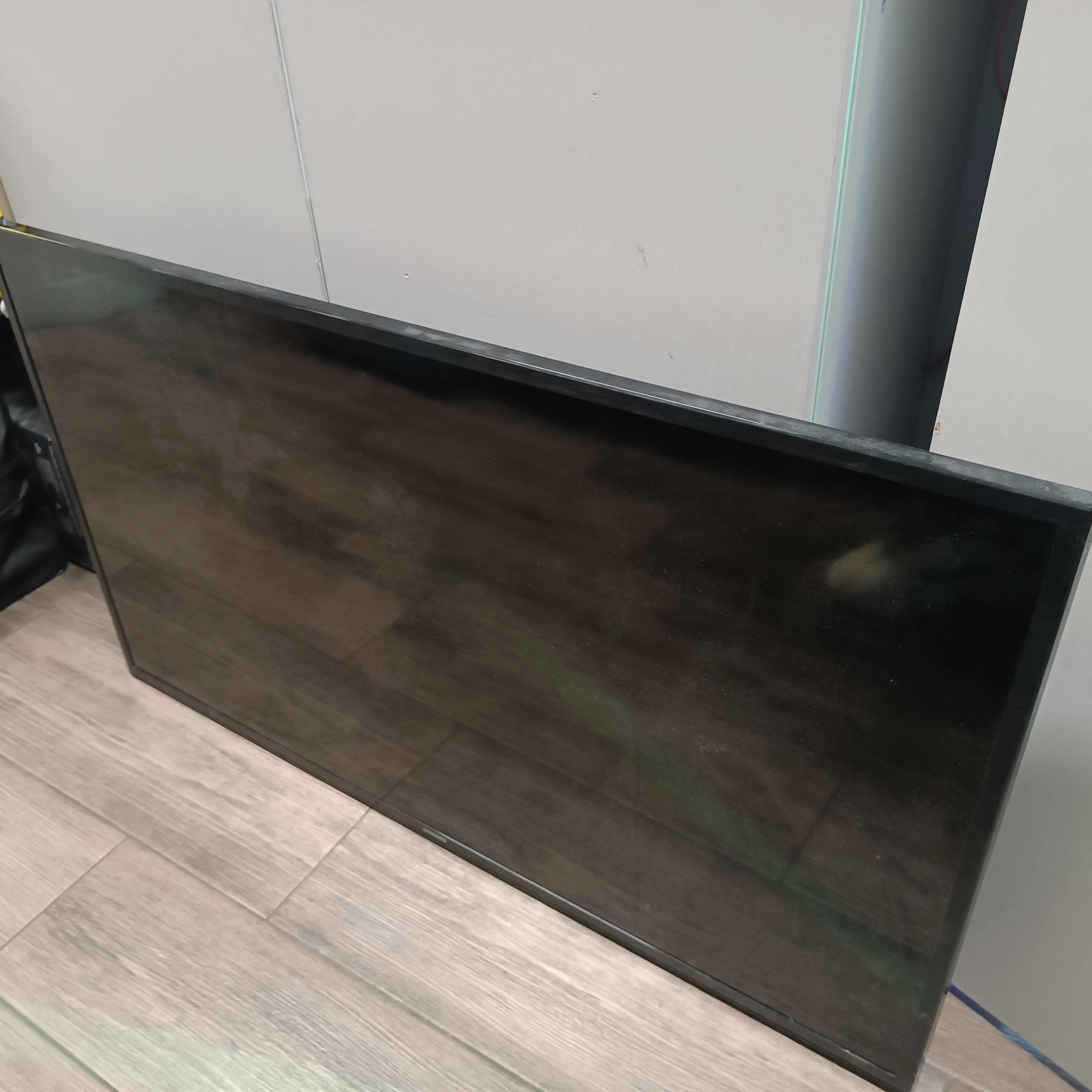 telewizor-samsung-ue43ku6079u-stan-11323-2