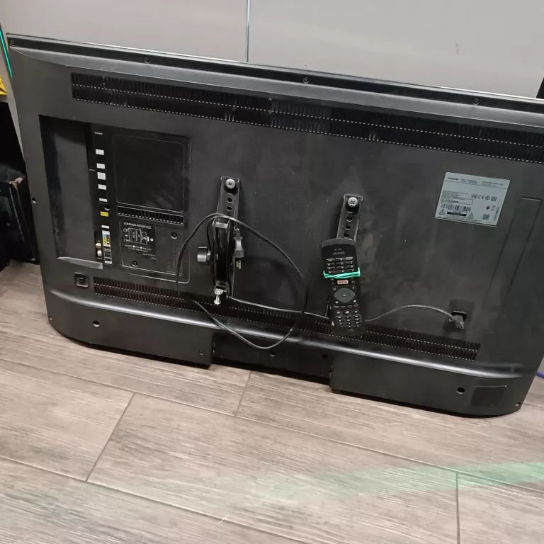 telewizor-samsung-ue43ku6079u-przekatna-ekranu-cale-4300