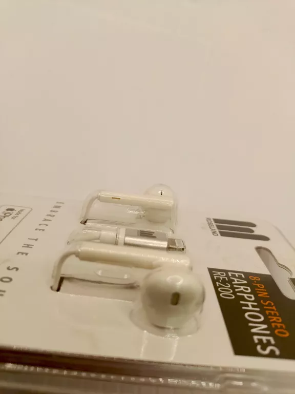 sluchawki-przewodowe-roseland-biale-ean-gtin-8718964201334