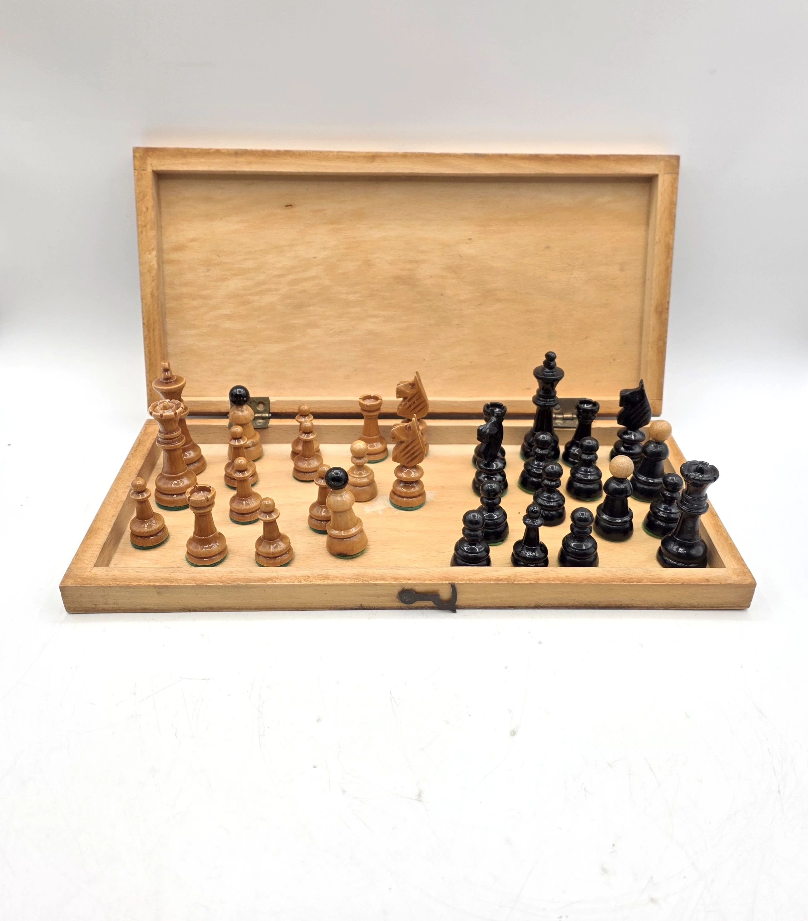 szachy-drewniane-34cmx34cm-wiek-gracza-130490-4