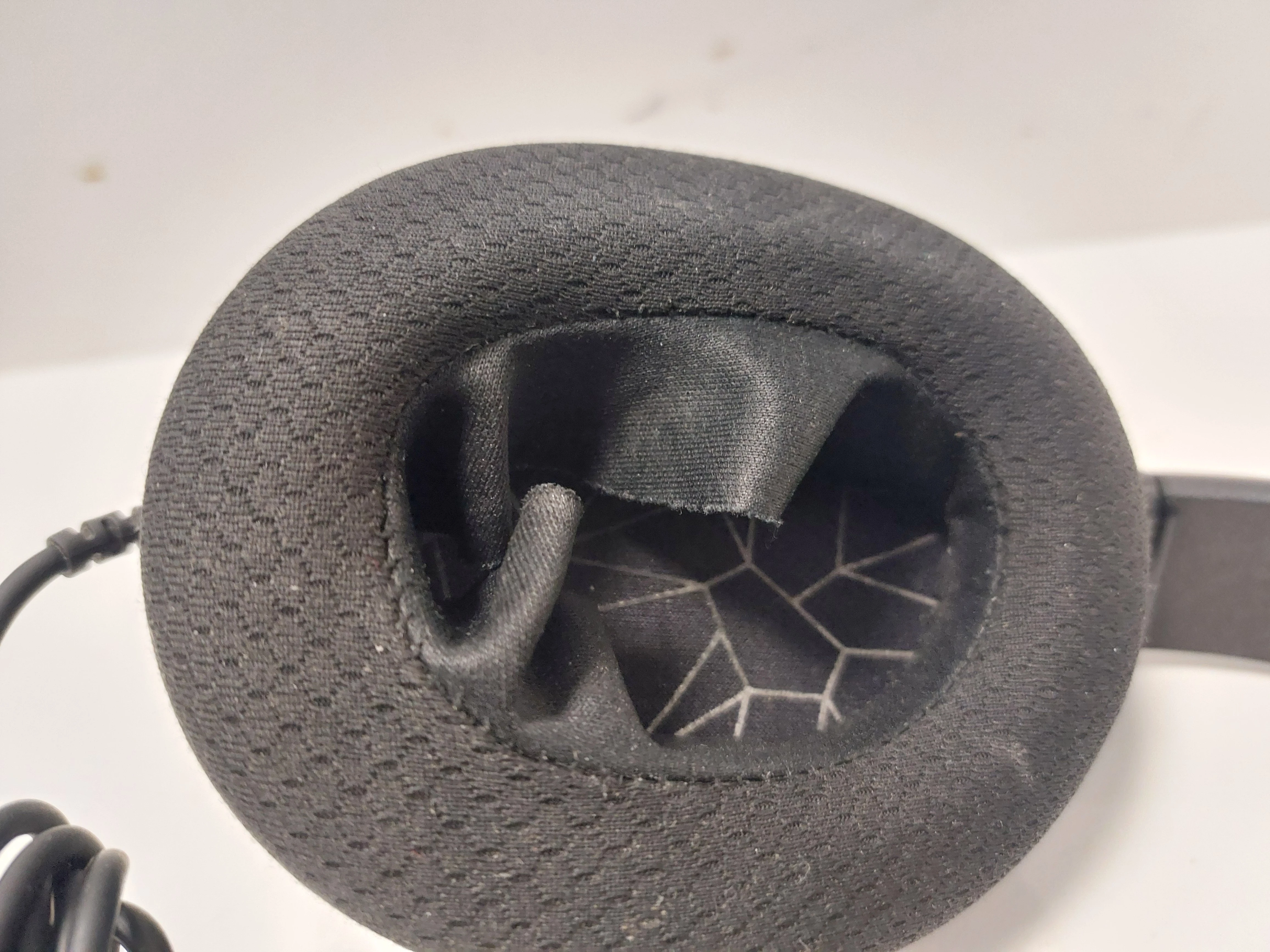 sluchawki-przewodowe-steelseries-stan-11323-2