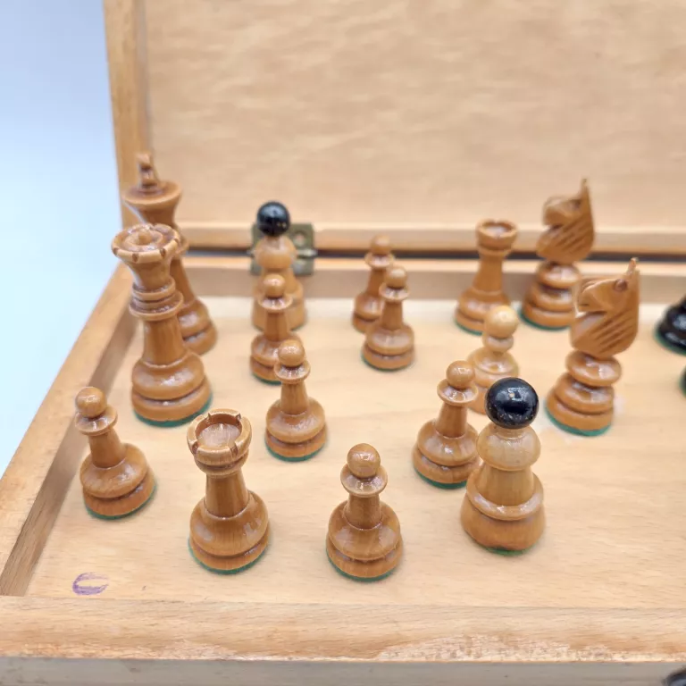 szachy-drewniane-34cmx34cm-minimalna-liczba-graczy-130493-1