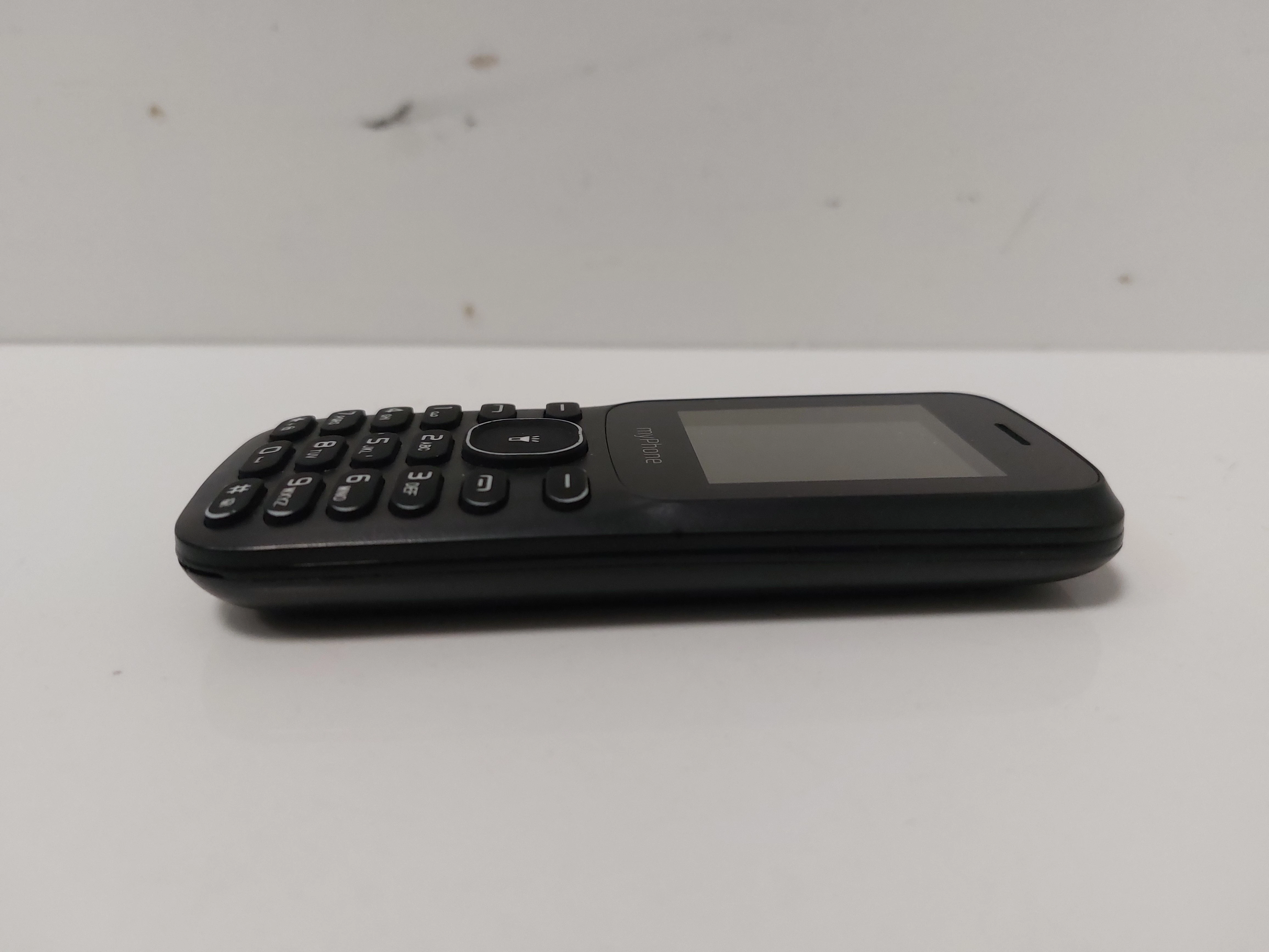 telefon-myphone-2220-polecam-przekatna-ekranu-177