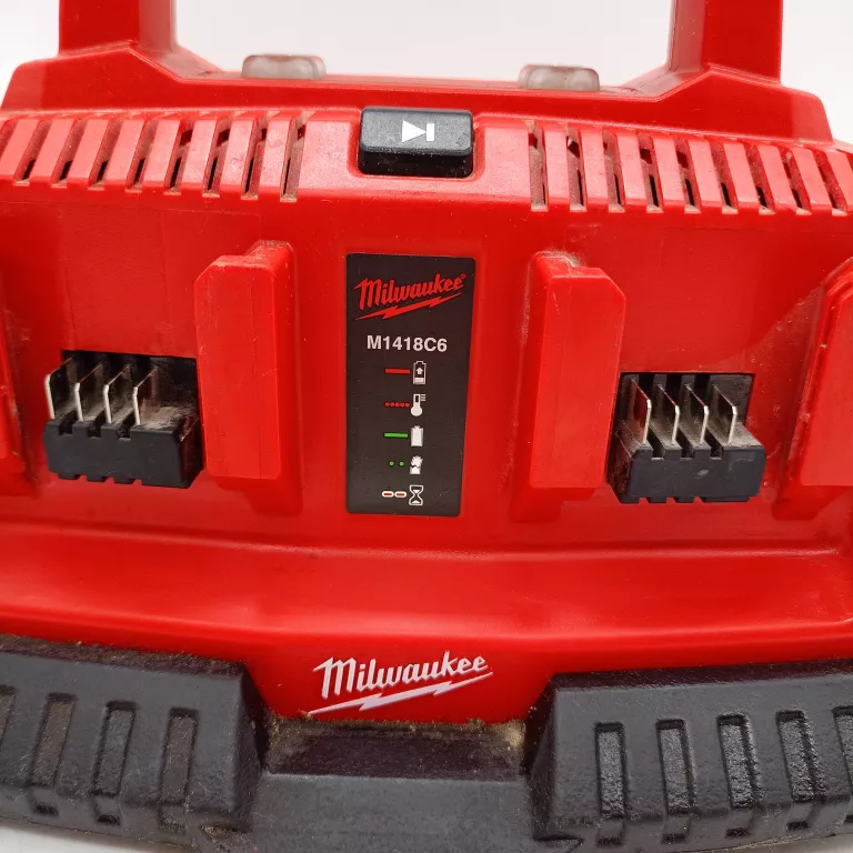 ladowarka-milwaukee-m1418c6-marka-248811-951033
