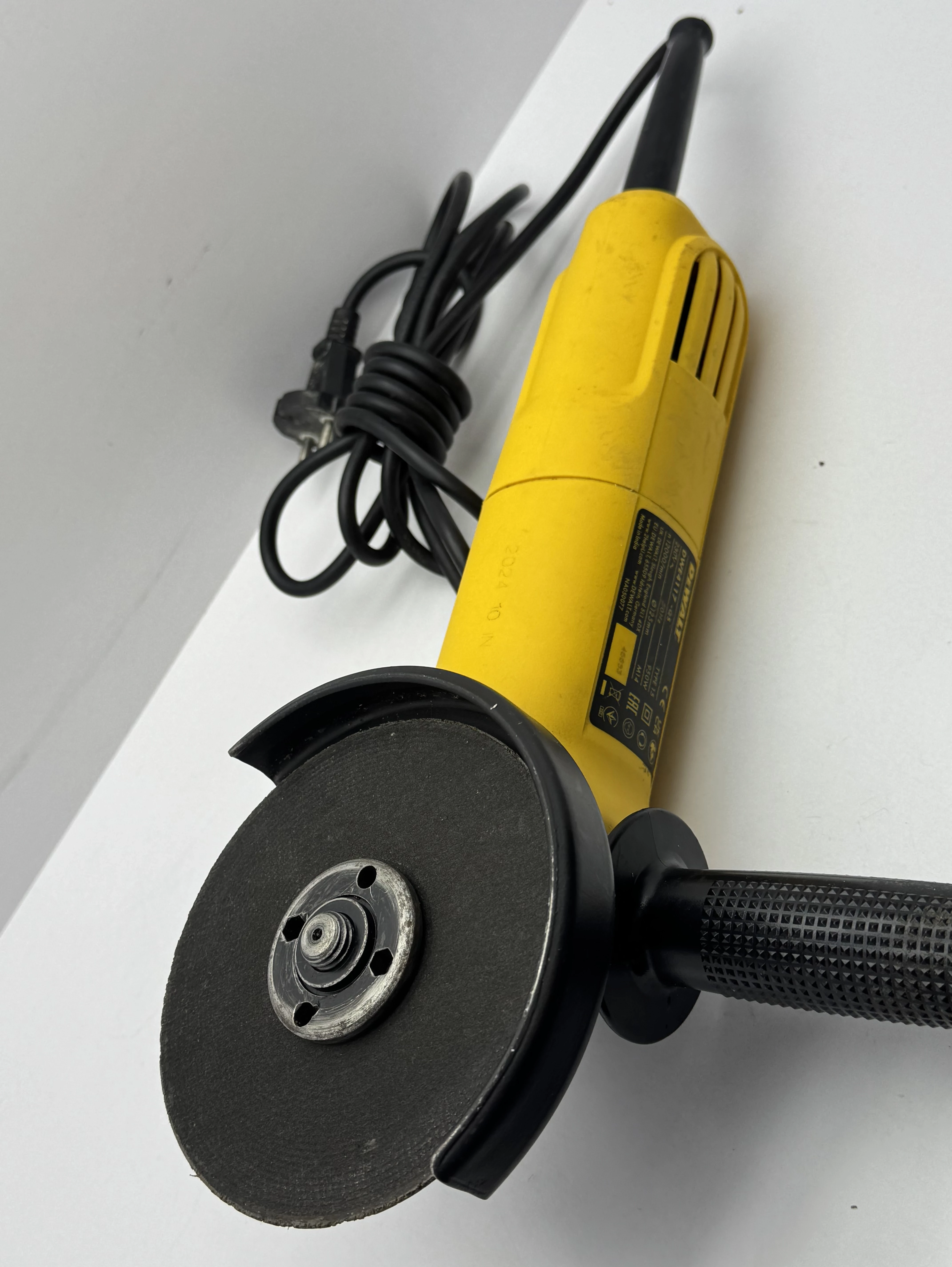 szlifierka-katowa-dewalt-dwe4117-125mm-m14-1200-obr-950w-kod-producenta-dwe4117