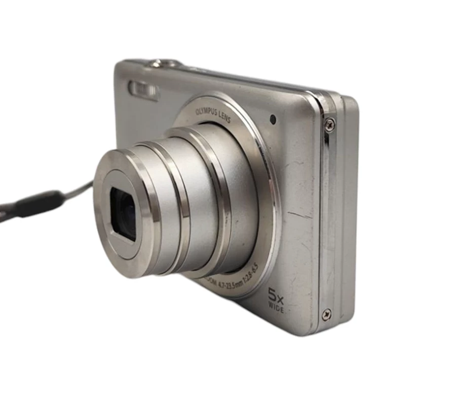 aparat-kompaktowy-olympus-vg-120-srebrny-ladowarka-model-vg-120