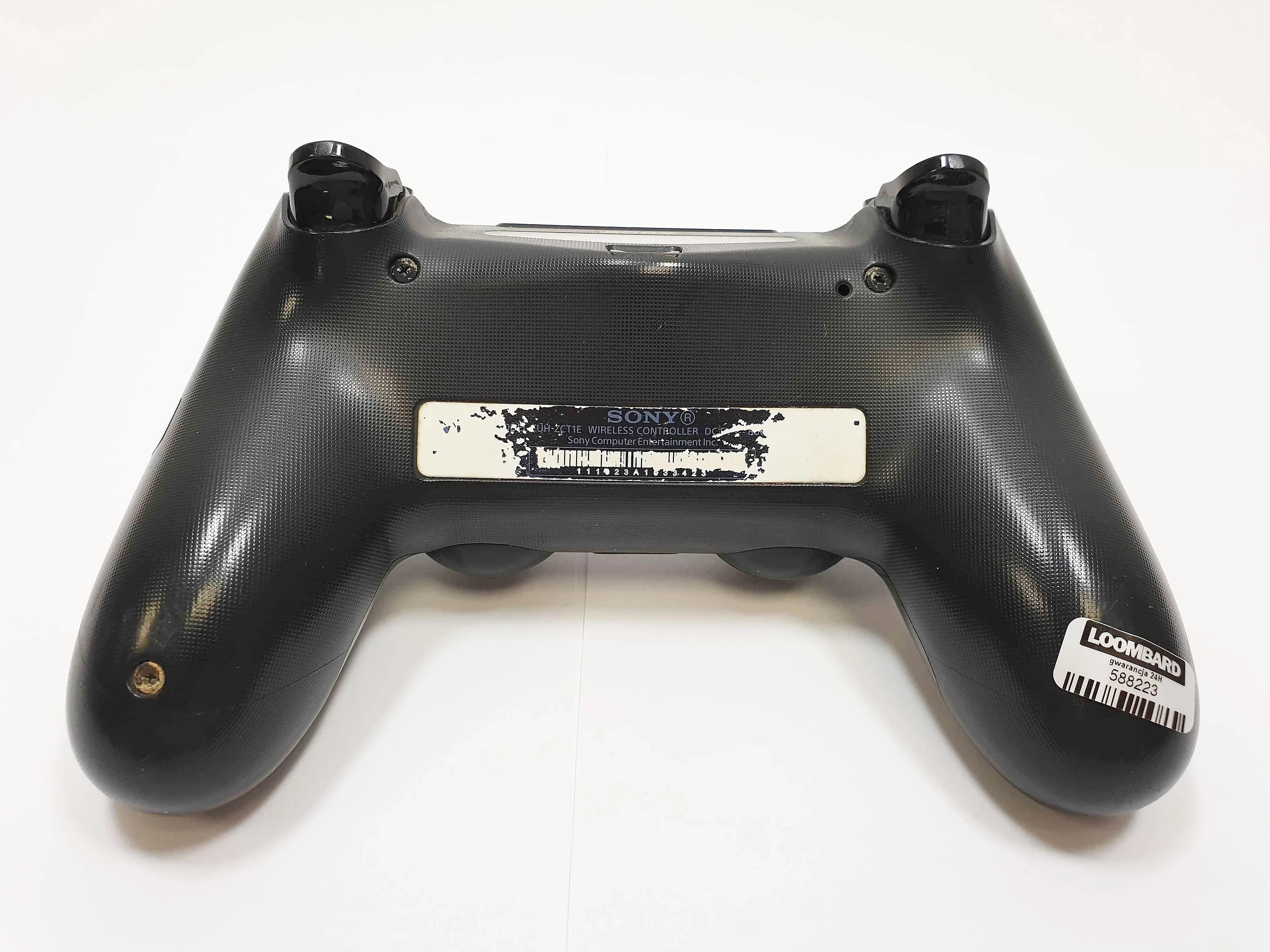 konsola-ps4-pad-500-gb-wersja-130590-1